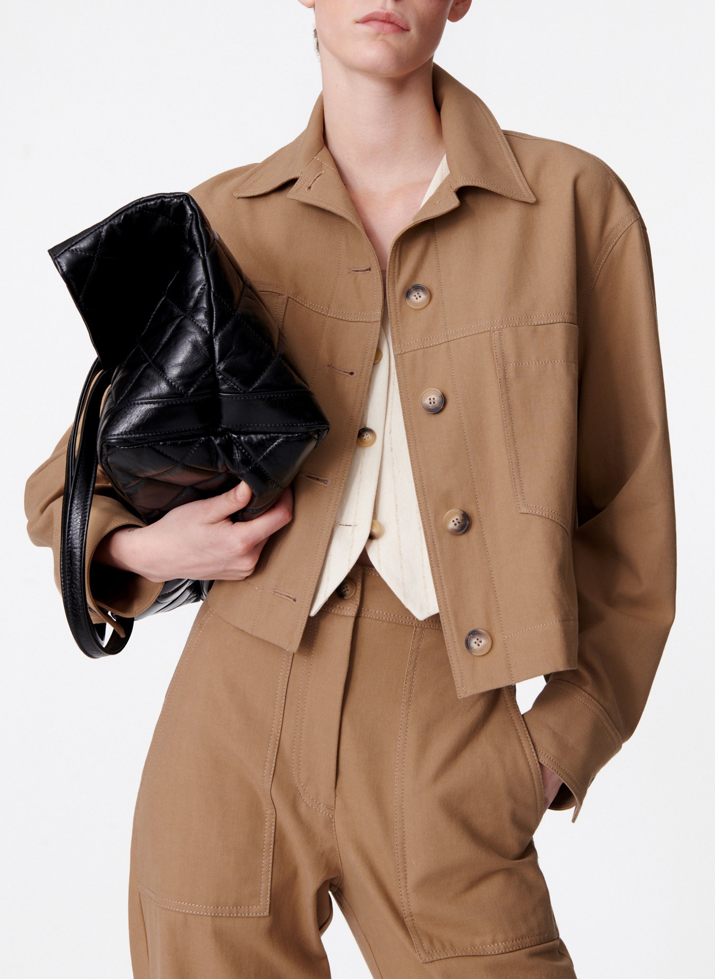 Ruimvallend, katoenen jasje met klassieke kraag BeigeVANESSA BRUNO