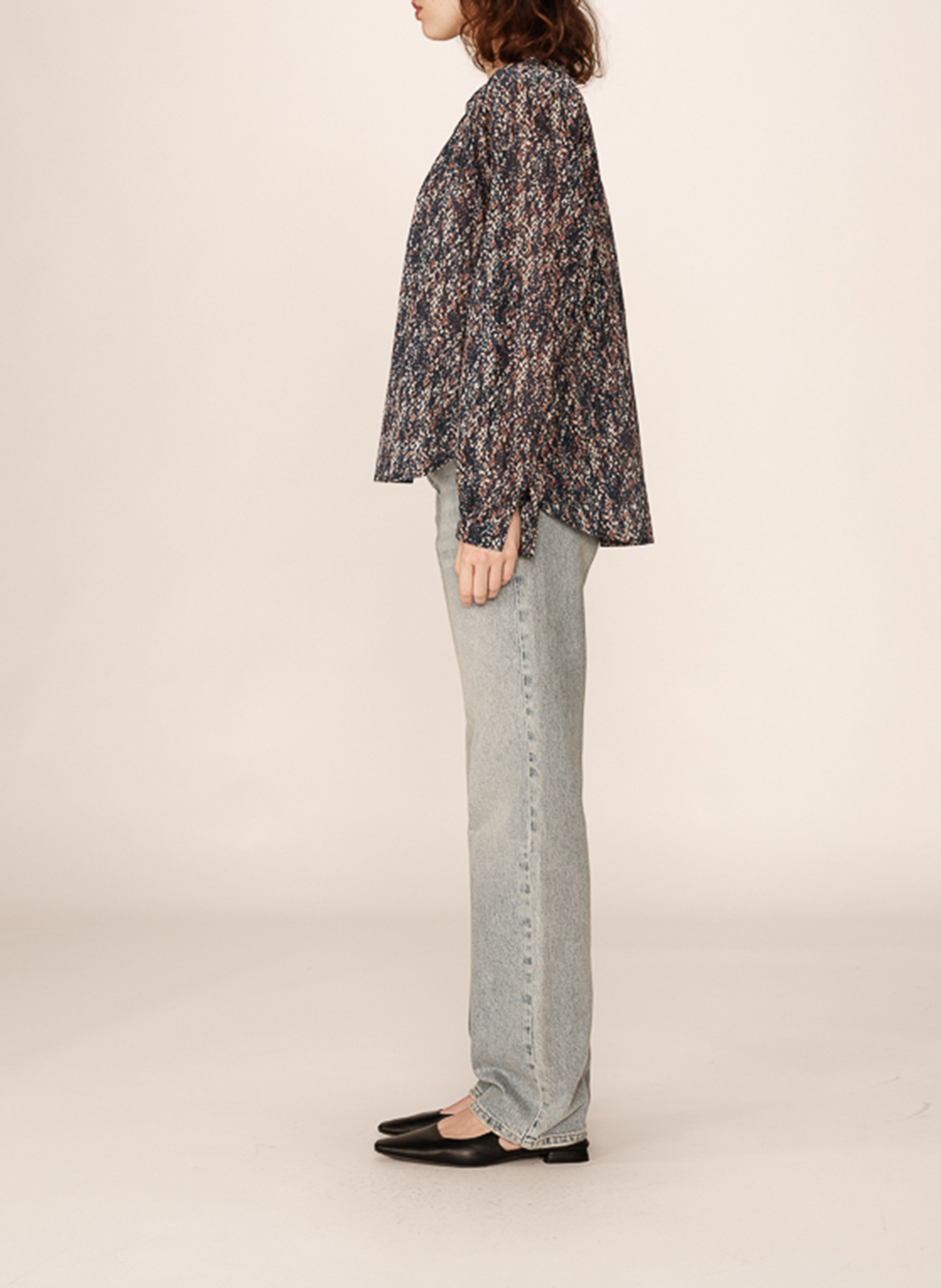 V-neck buttoned patterned blouse Blue