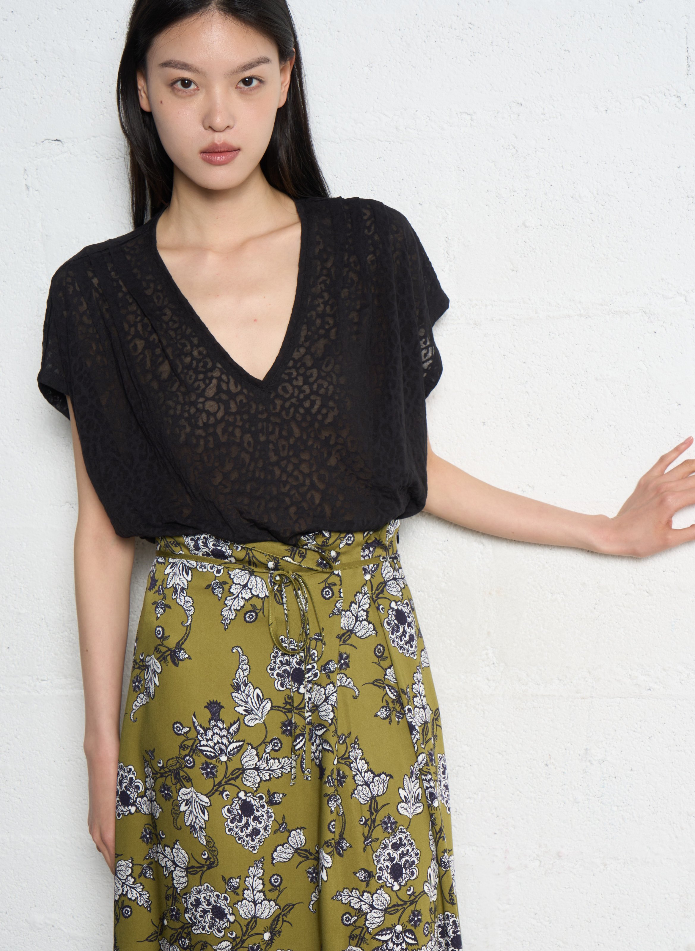 Baumwoll-T-Shirt mit V-Ausschnitt IKKS Schwarz