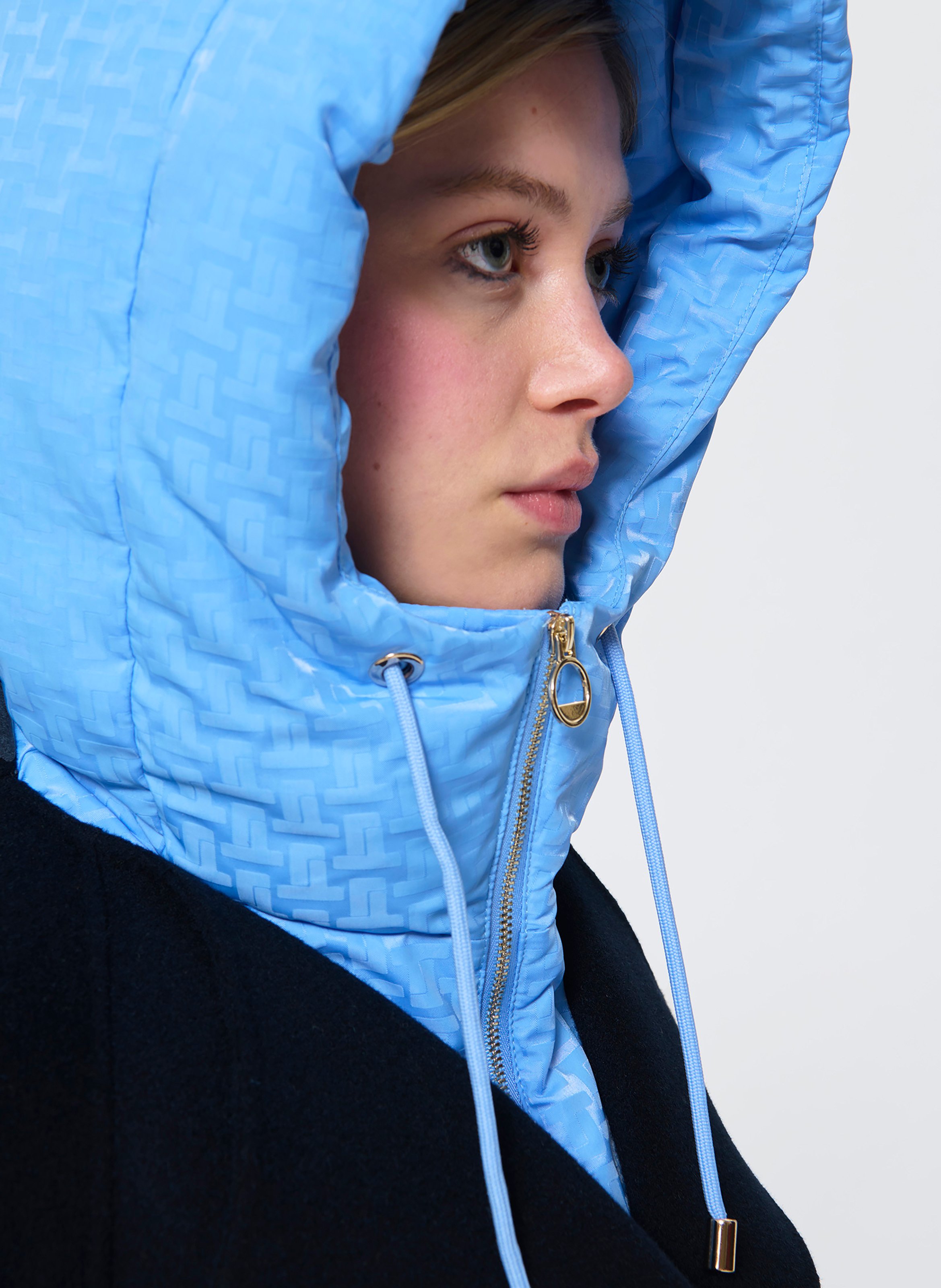 Detachable hood TARA JARMON