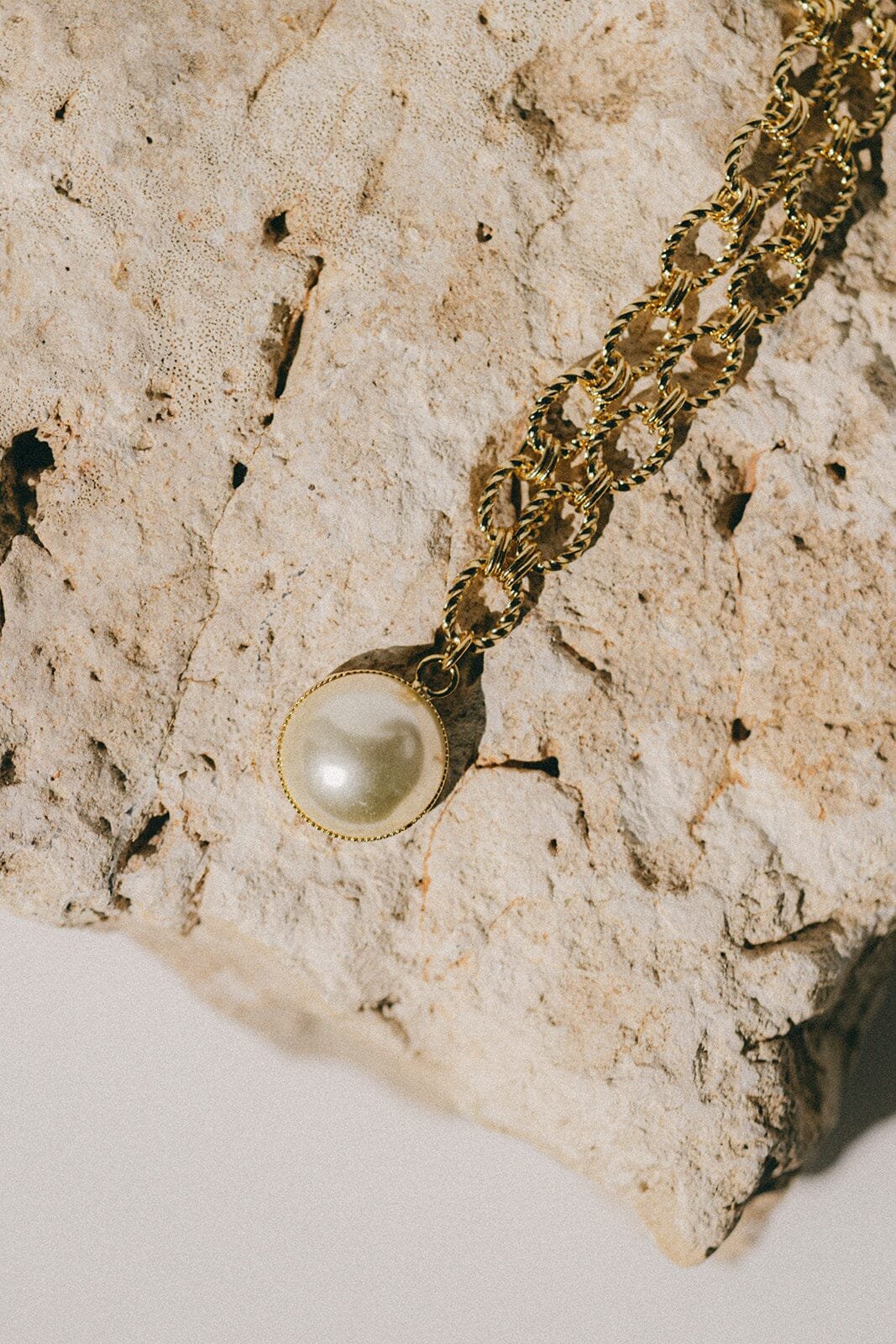 Maxi gold-plated pearl necklace Golden