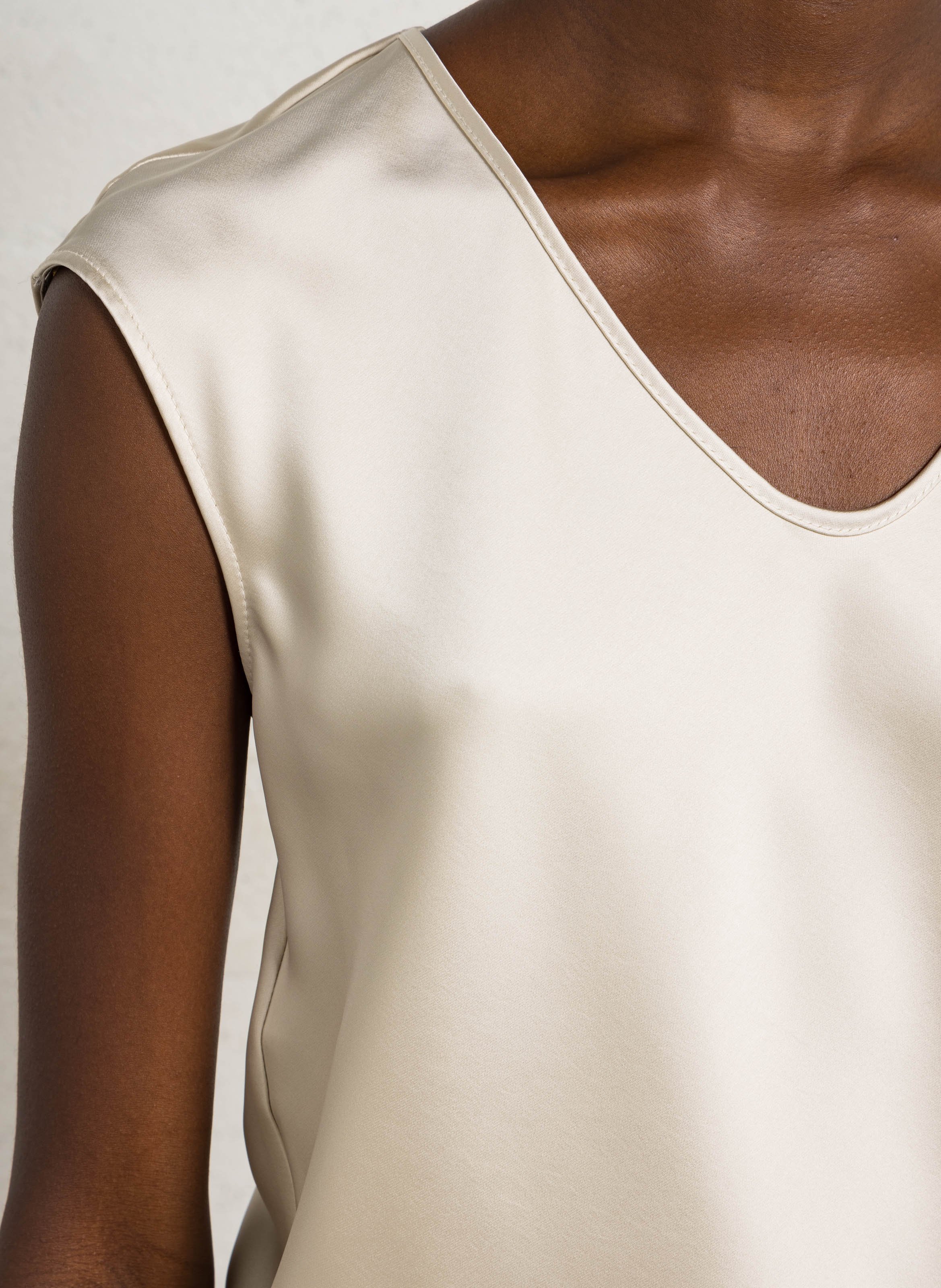 Top sans manches col rond IMPERIAL Beige