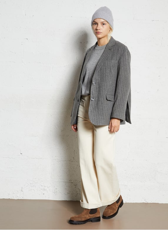 Effen leren enkellaarzen met textuur - Look 2