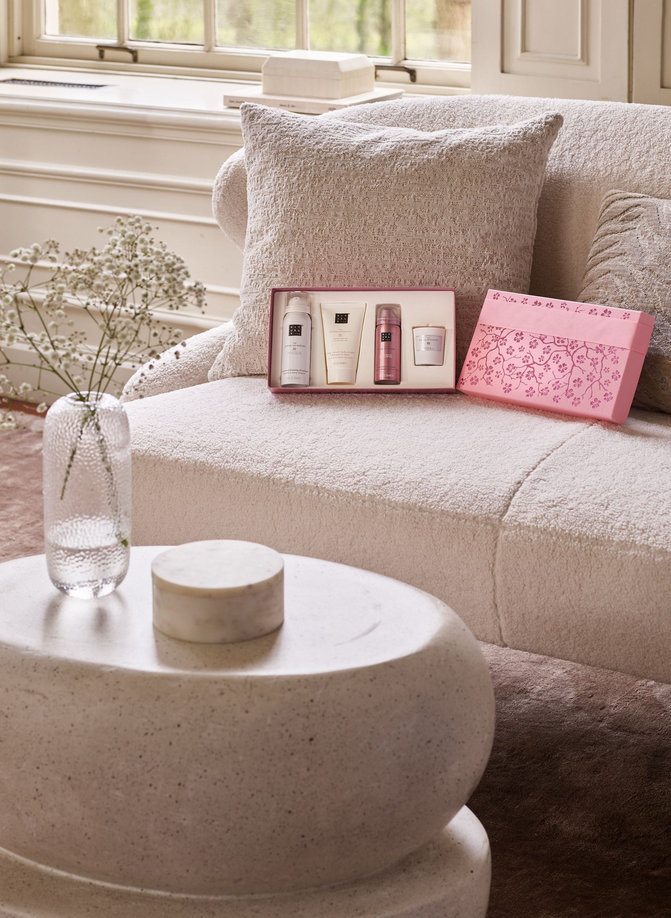 The Ritual of Sakura - Coffret Ressourçant Medium RITUALS No color