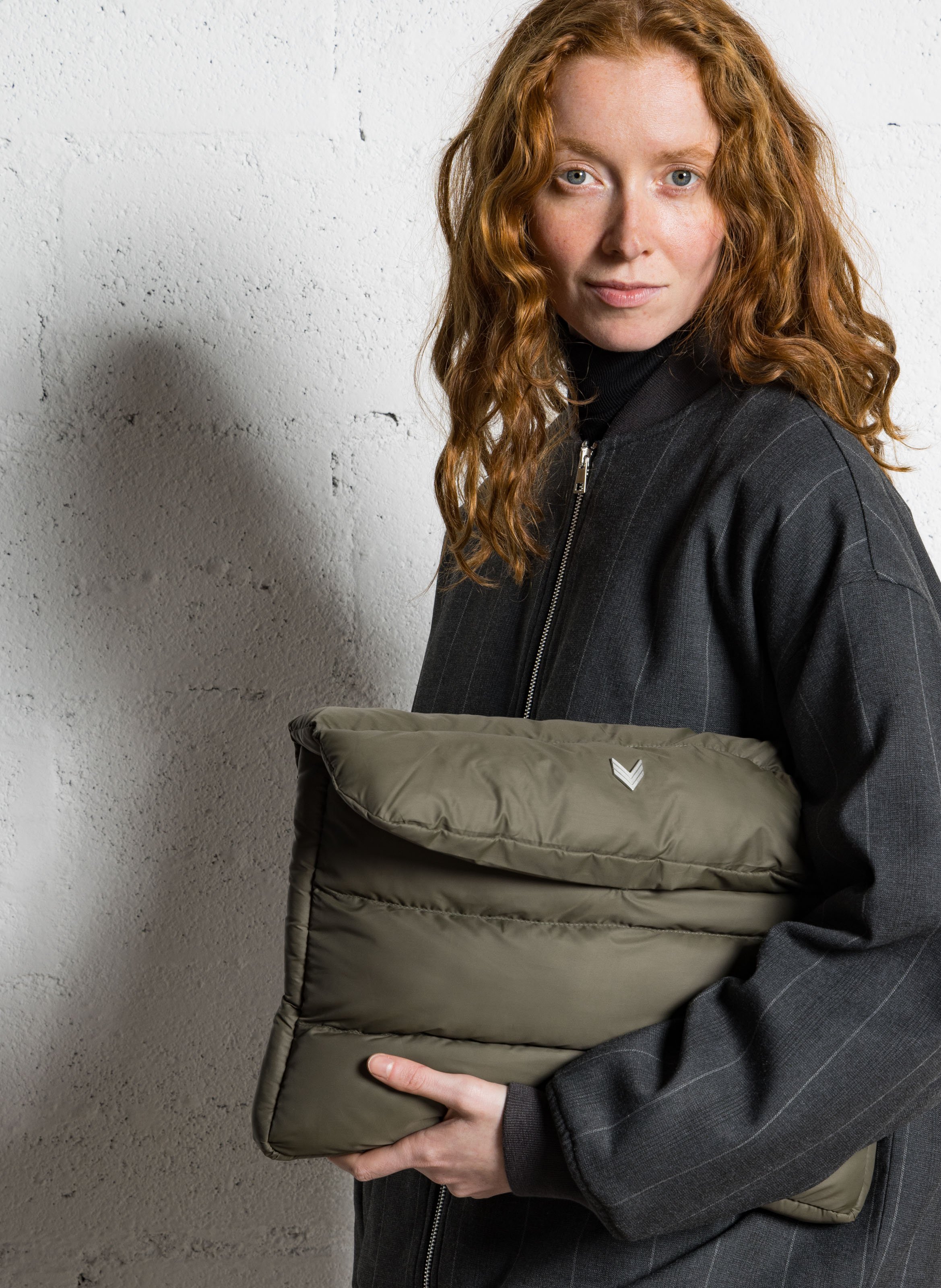 Quilted solid laptop sleeve IKKS Khaki