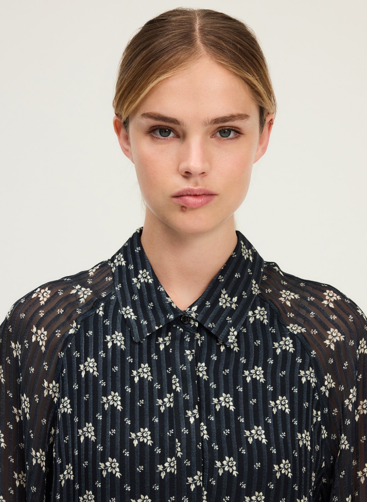 Halflange jurk met klassieke kraag en print PABLO Blauw