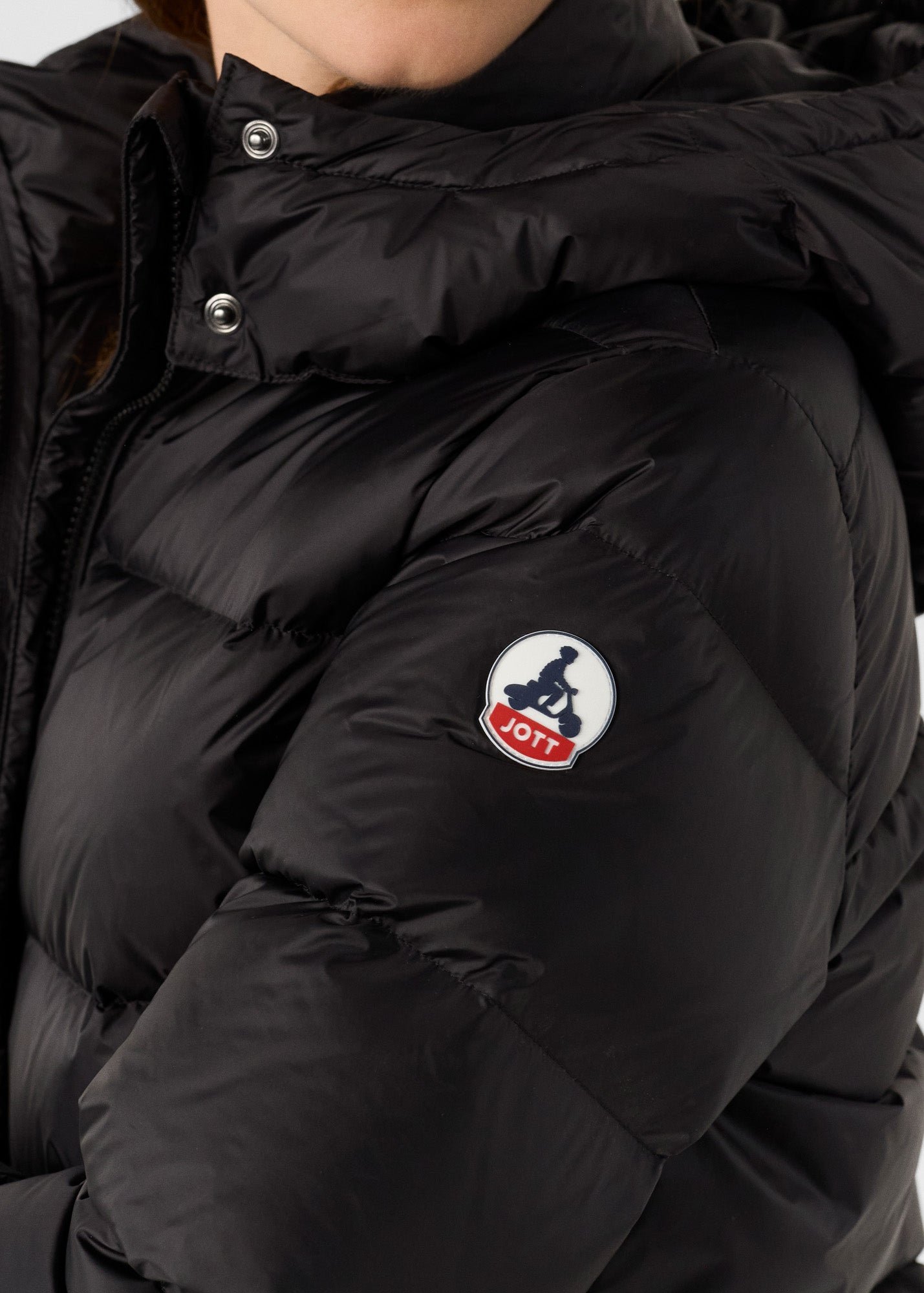 Puffer jacket for extreme cold, Prague style. JOTT Black