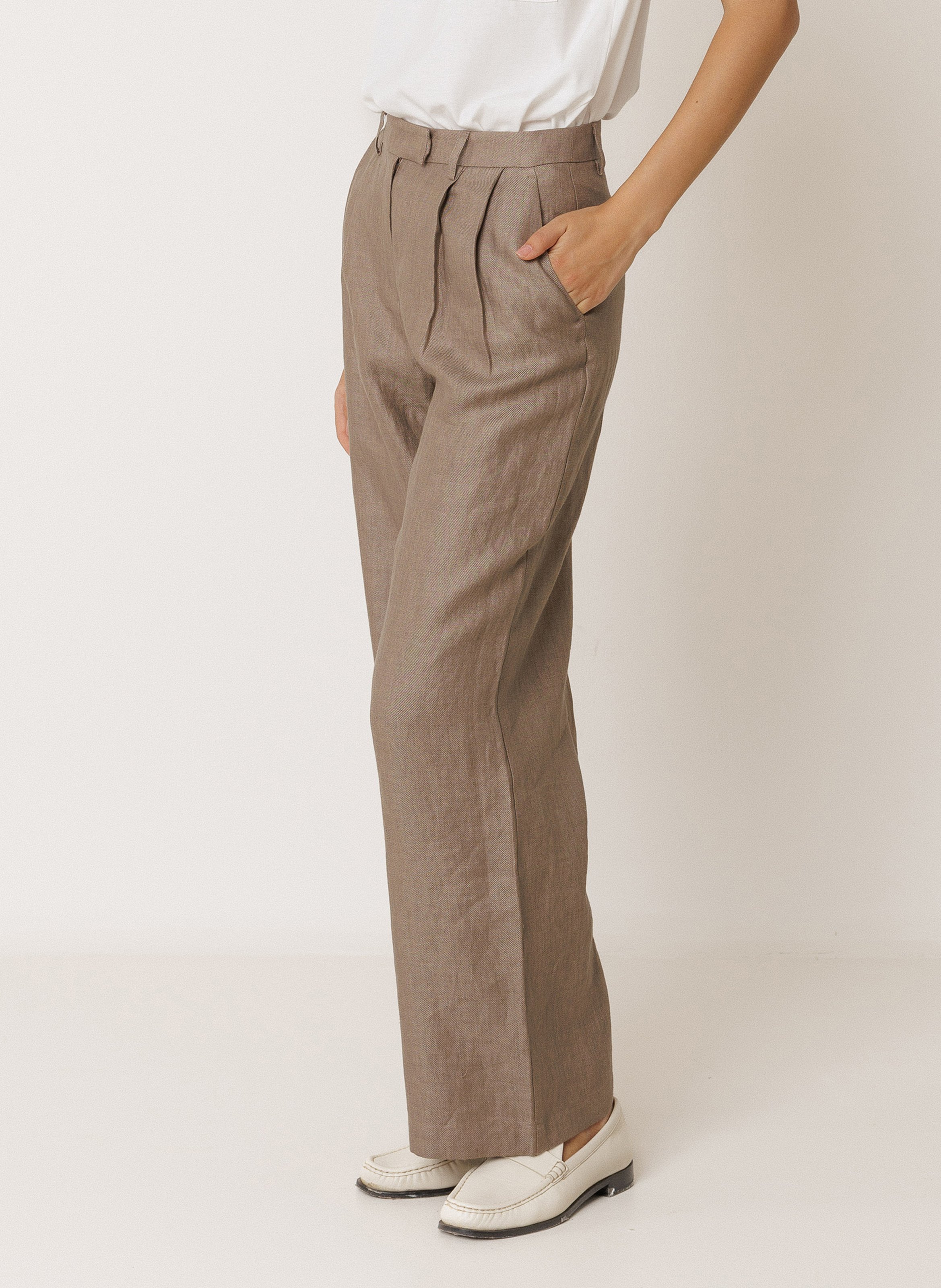 Hoch geschnittene Leinenhose mit Bundfalten INDI & COLD Grau