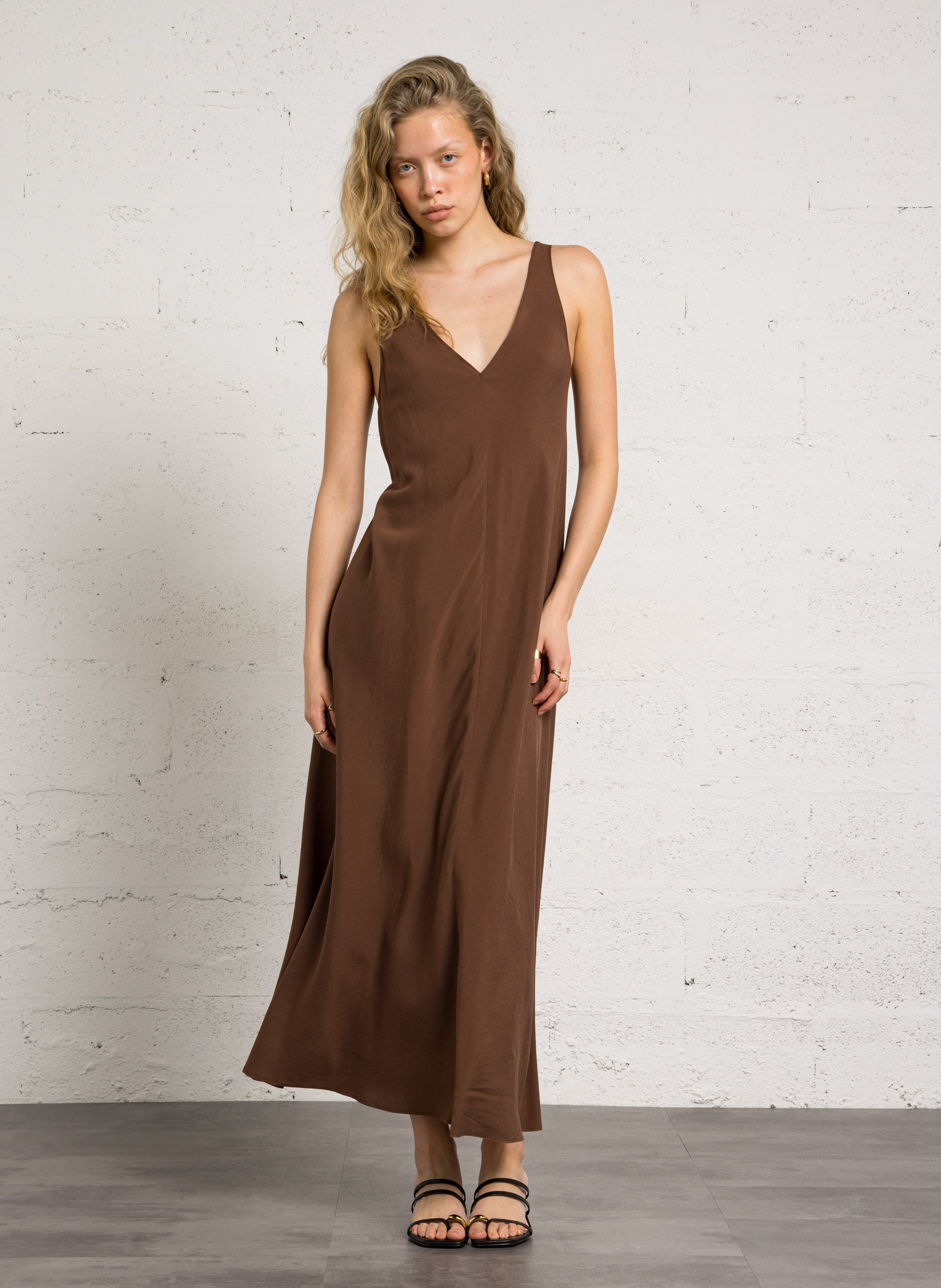 Solid straight V-neck midi dress MASSCOB Brown