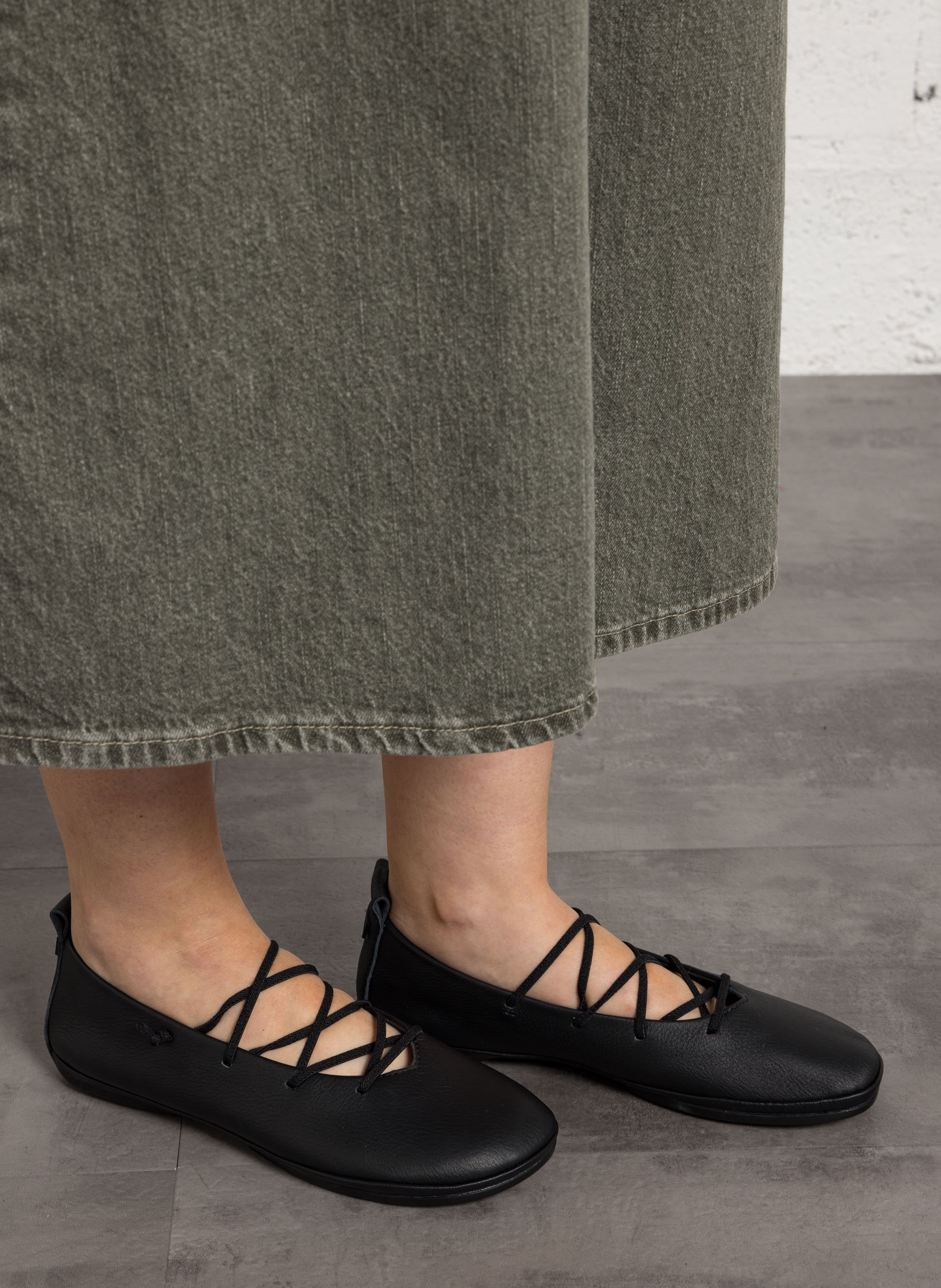 Leather ballet pumps CAMPER Black