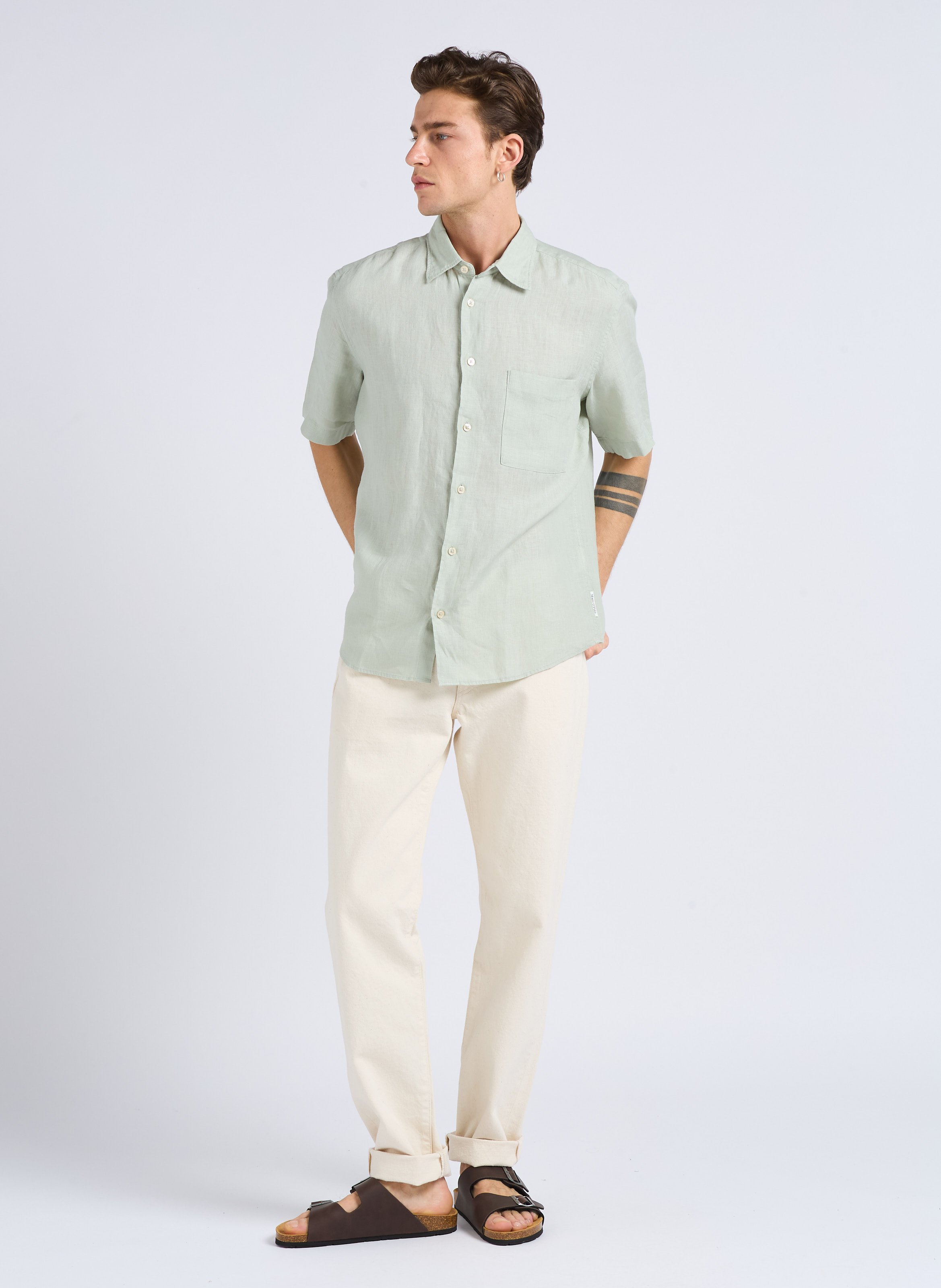 Regular-fit, katoenen jeans met toelopende pijpen - Look 10