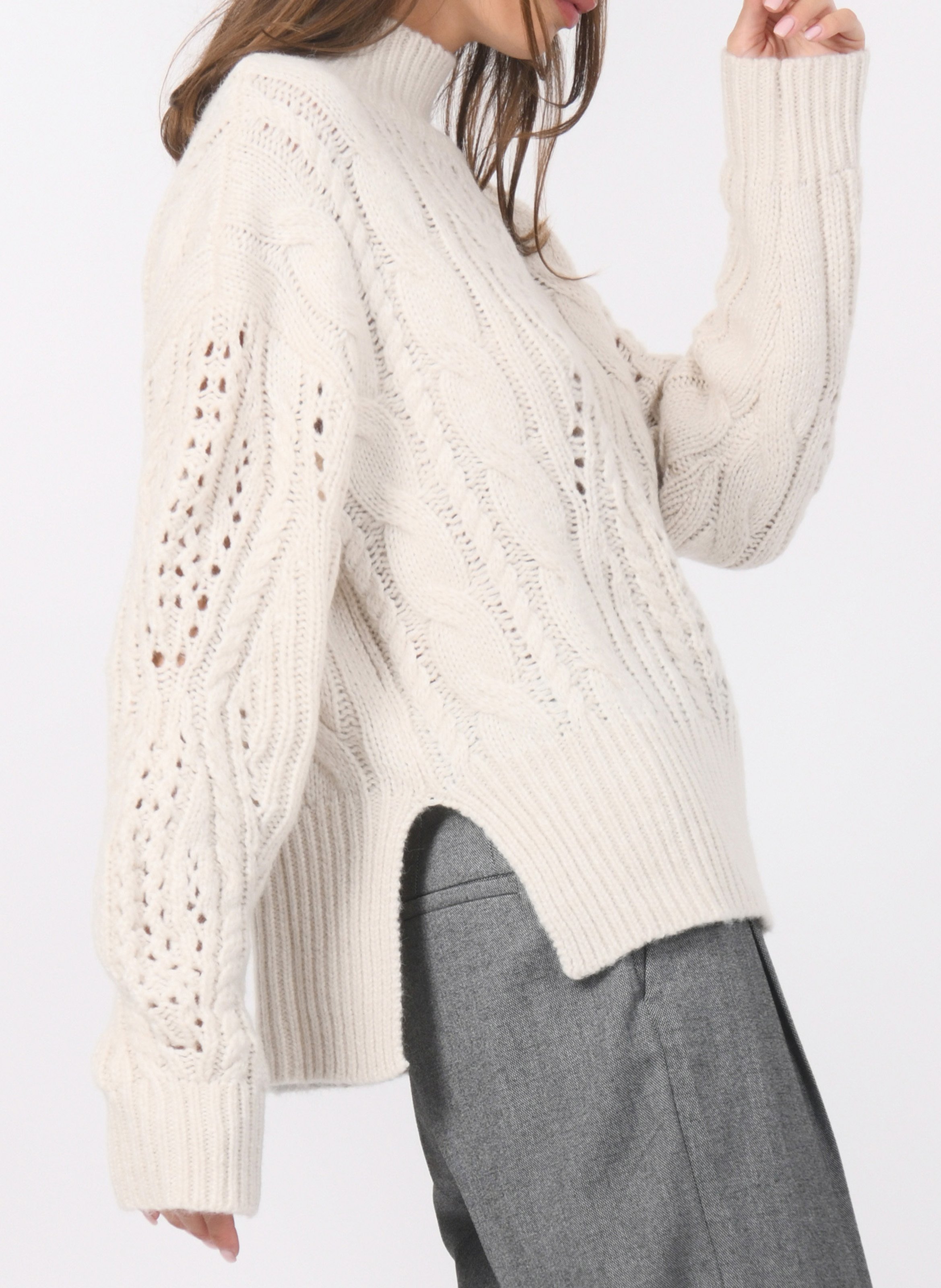 Oversize Strickpullover mit Stehkragen und Zopfmuster KOOKAI Weiss