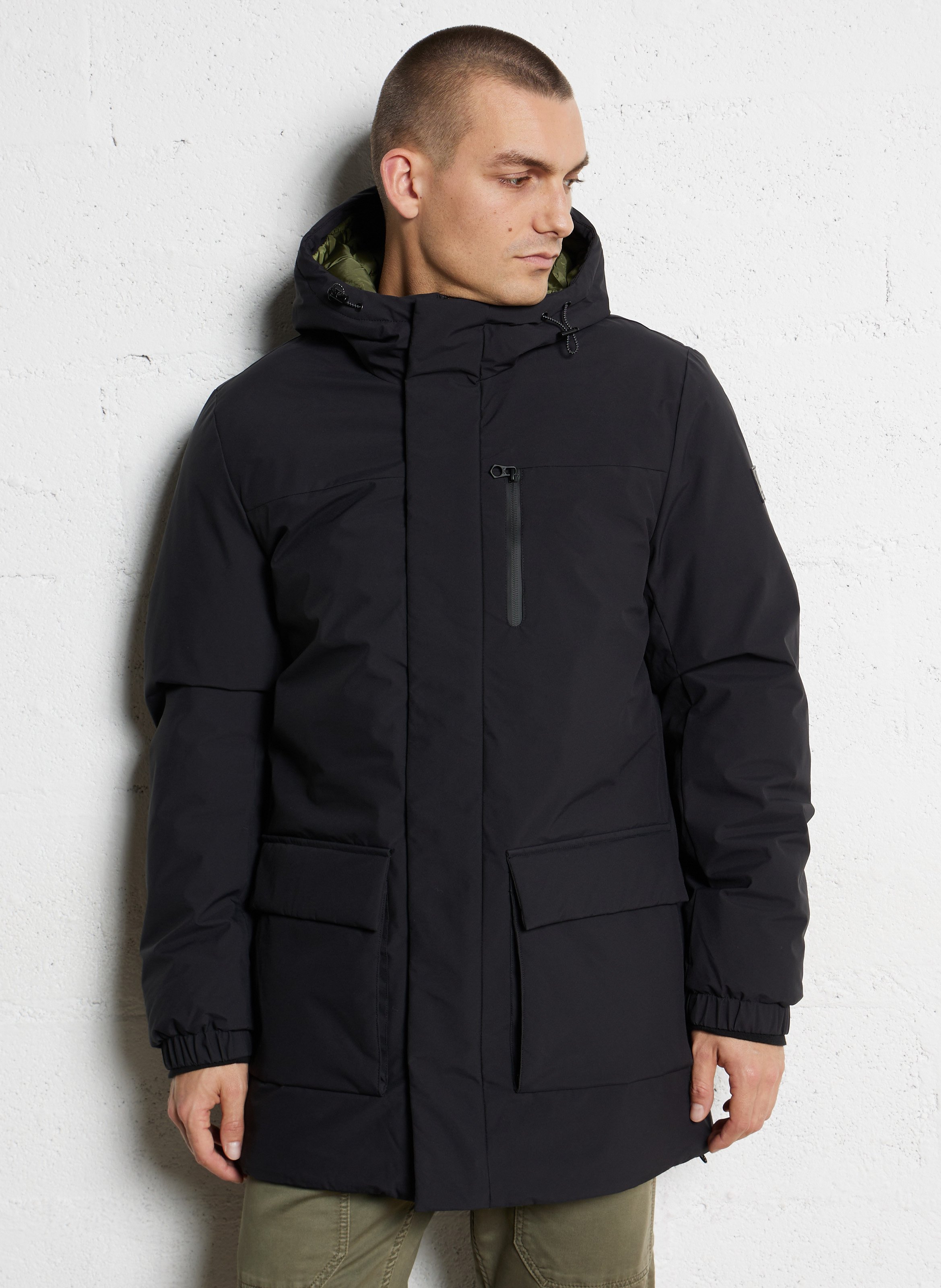 . LE TEMPS DES CERISES Zwart