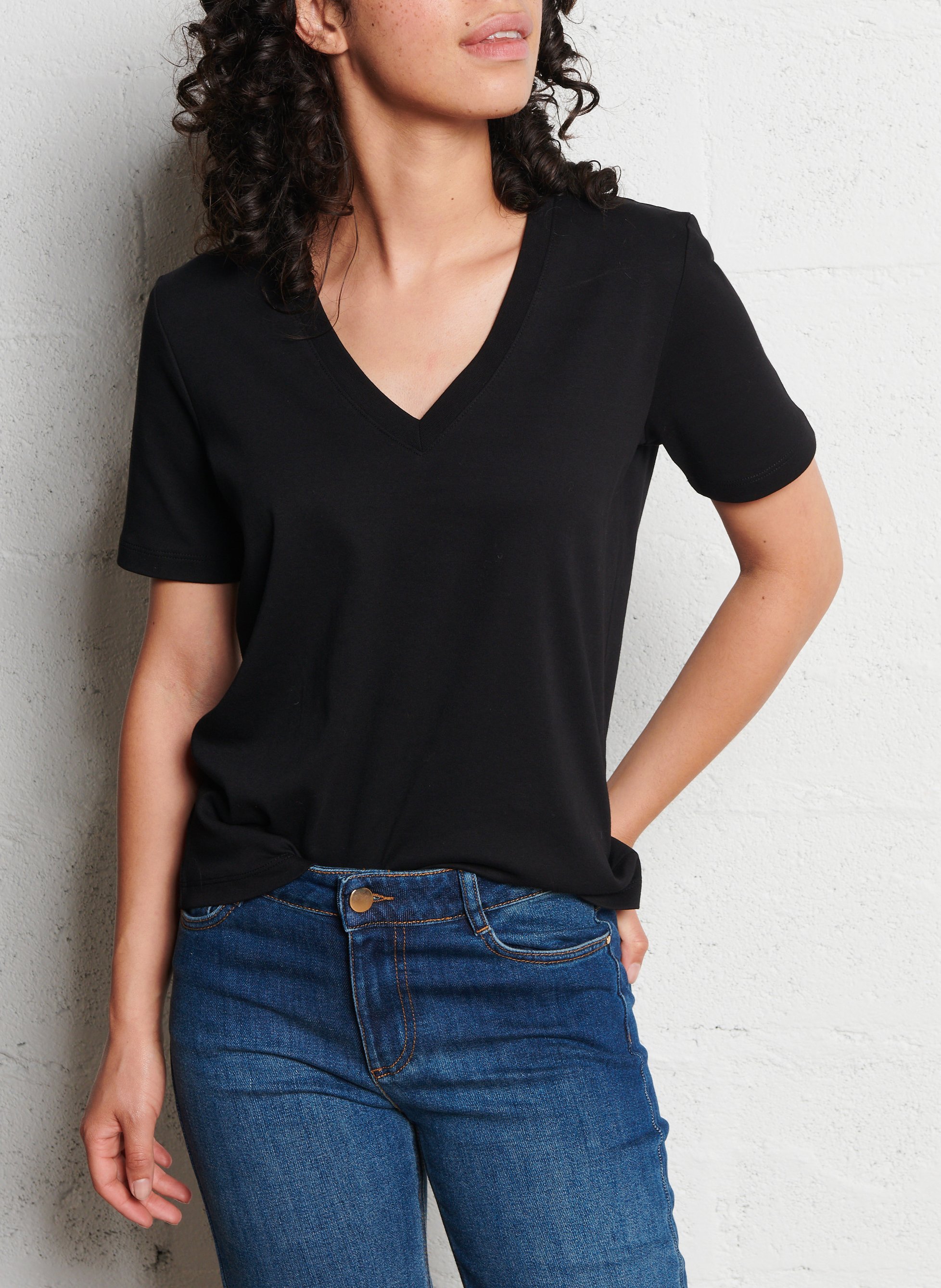 Tee-shirt droit col V en coton MAISON 123 Noir