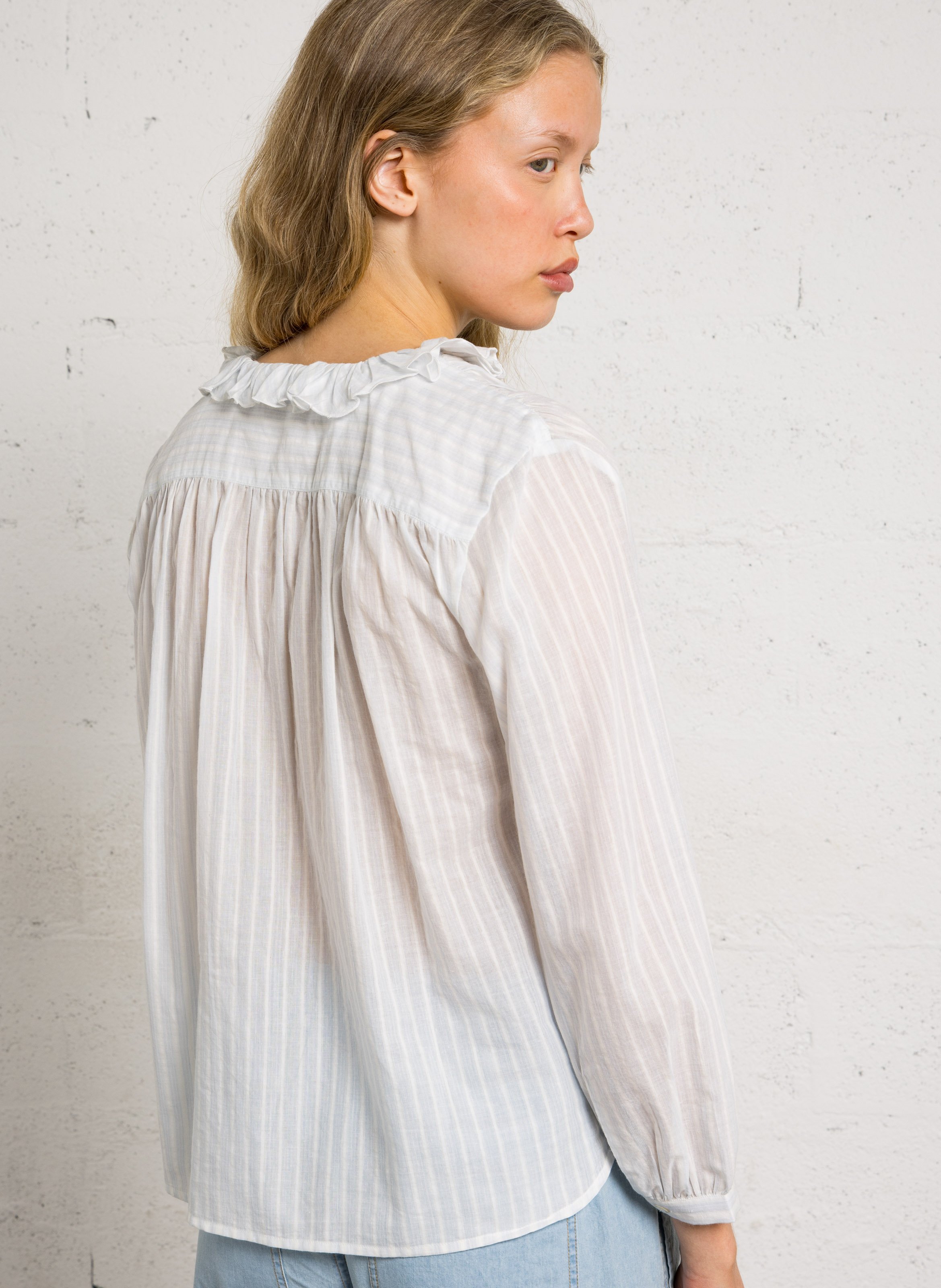 Bluse mit Rundhalsausschnitt und Volants BELLA JONES Blau