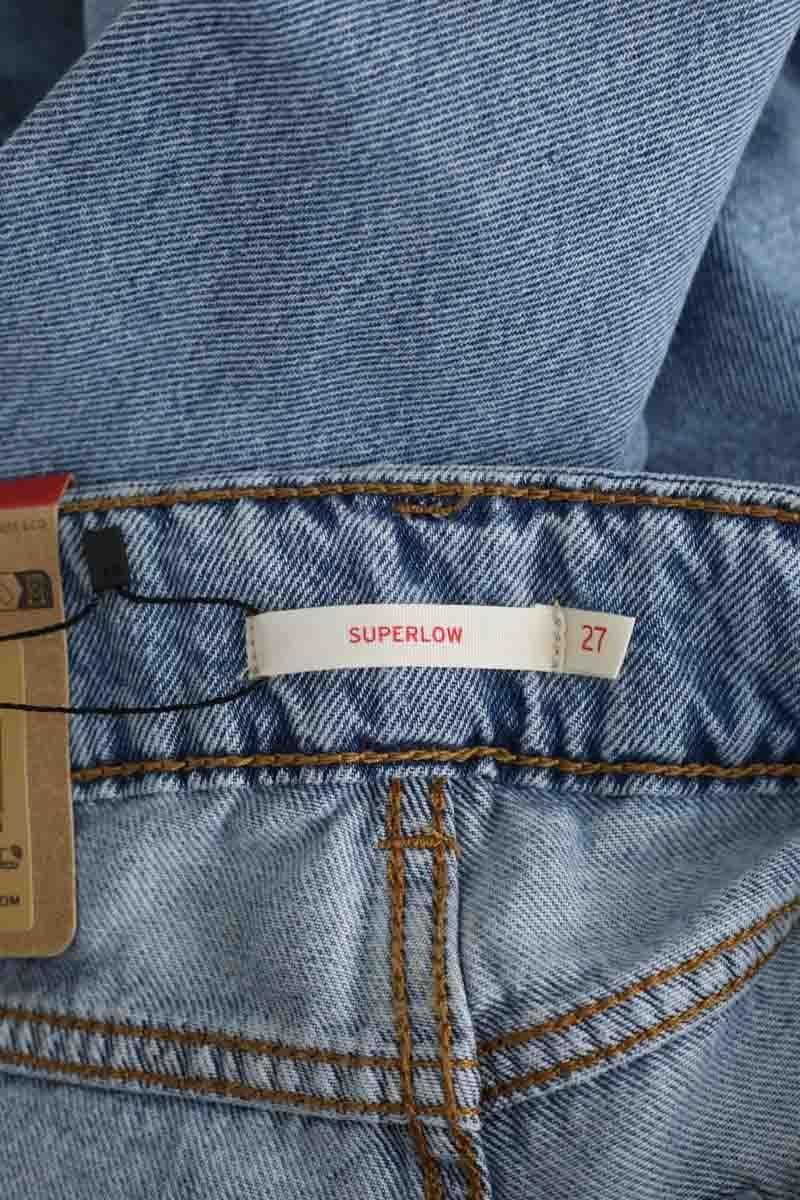 - Straight-leg jeans
- 5 pockets
- Straight cut
- Faded effect LEVI'S - Seconde main Blue