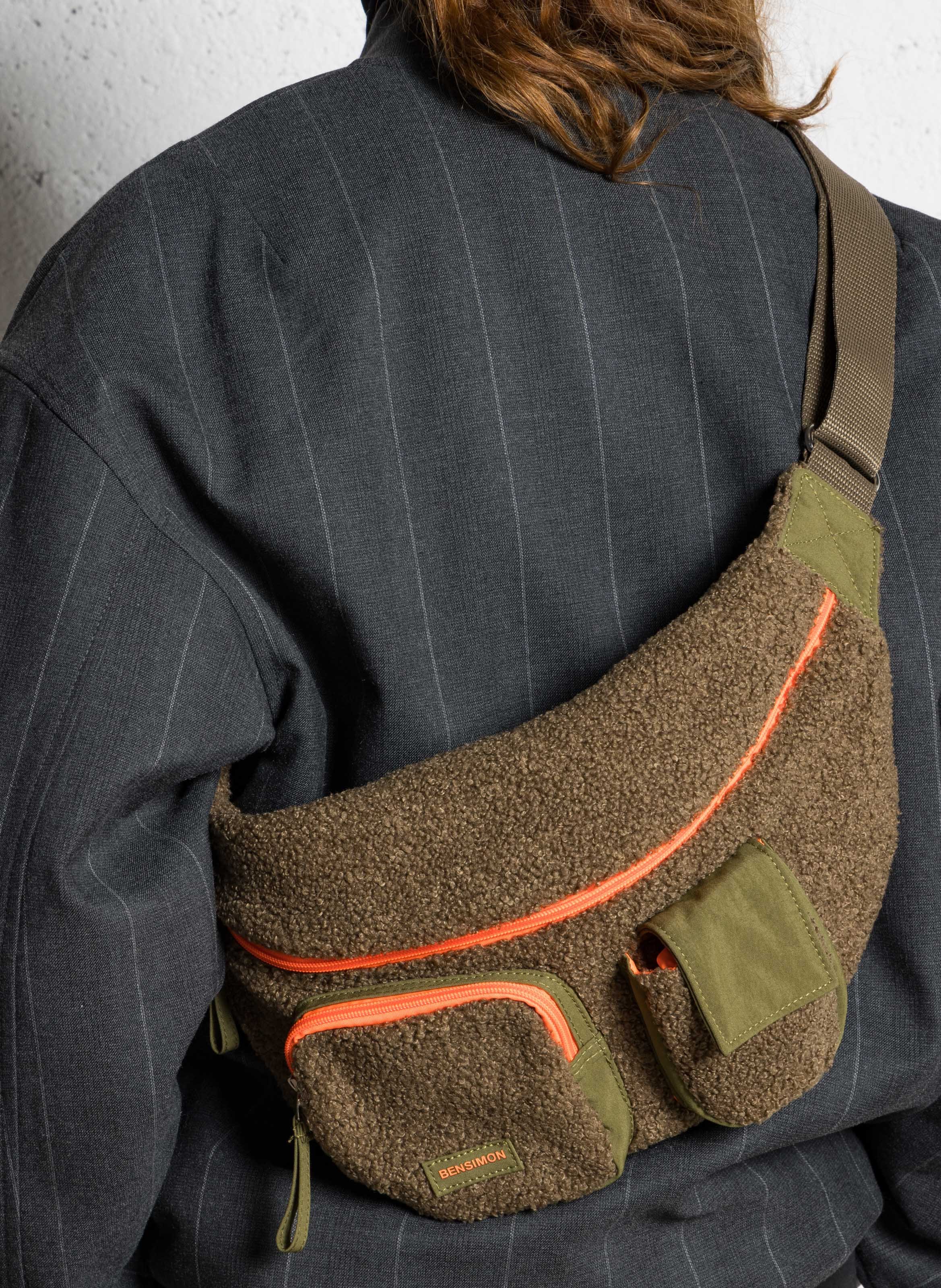 Sac banane en fourrure synthétique Kaki