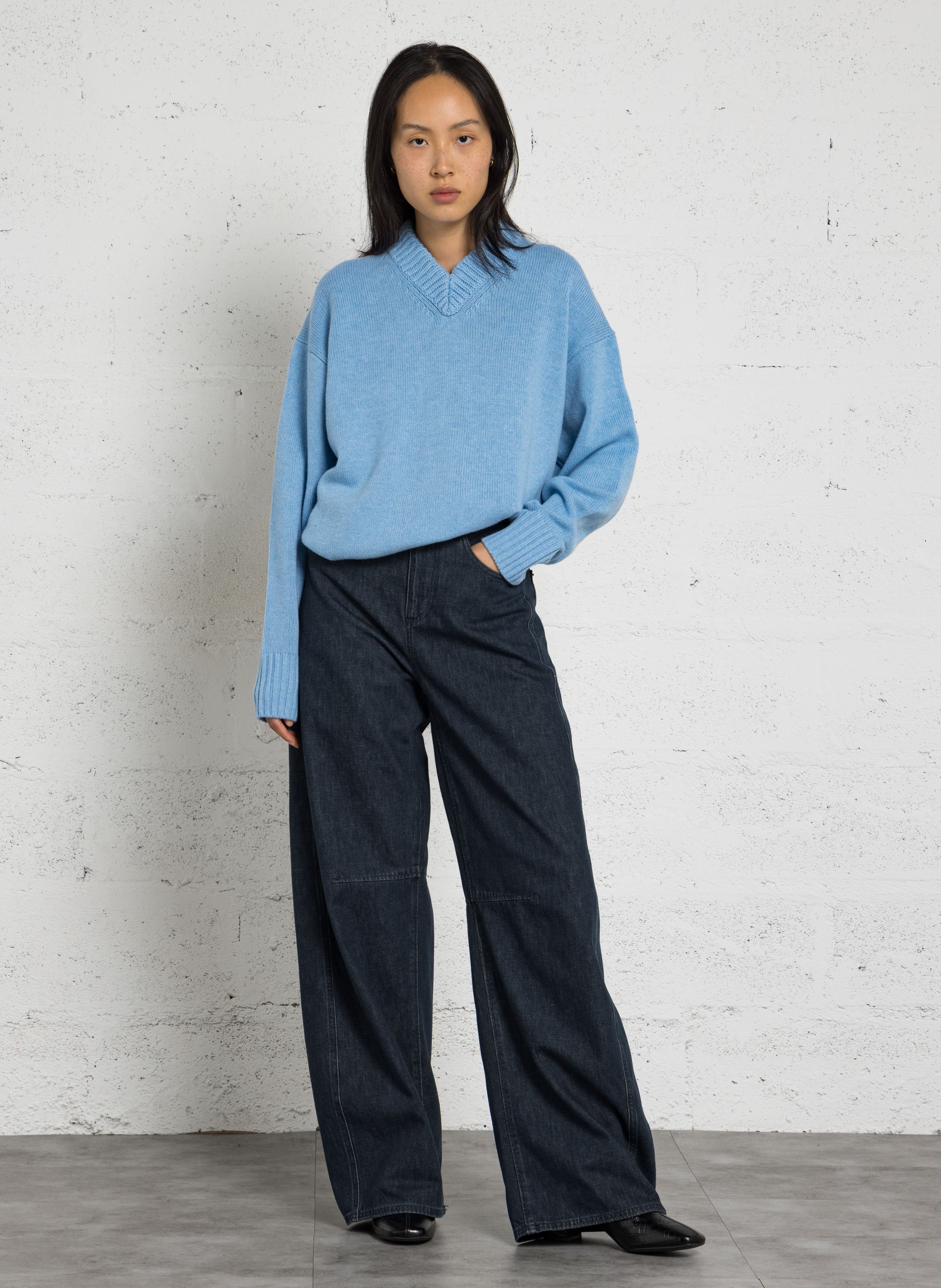 Pull oversize col V en laine  SOEUR Bleu