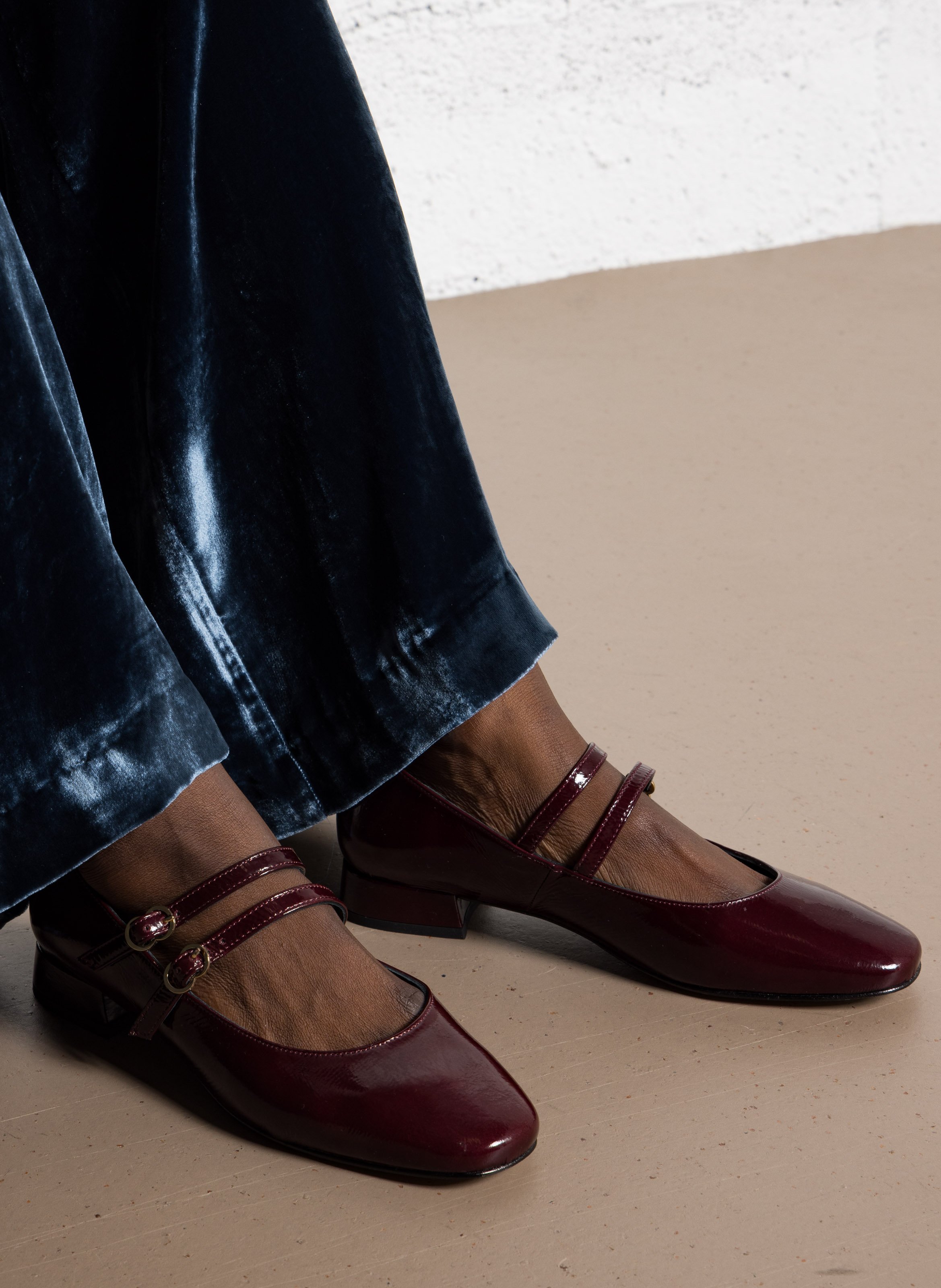 Patent leather ballet flats with leather straps BOCAGE Plums