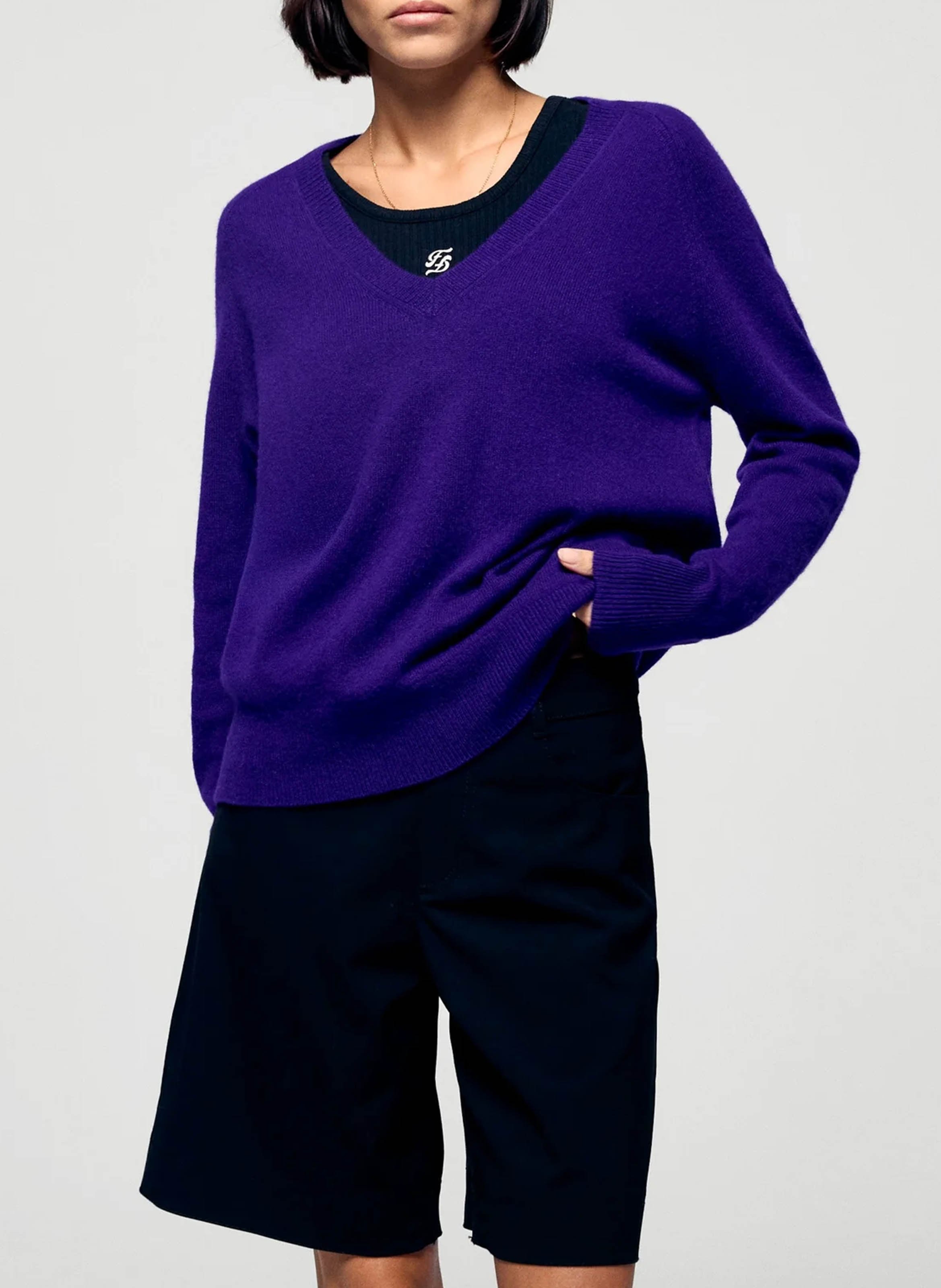 V-neck oversized cashmere sweater FROM FUTURE