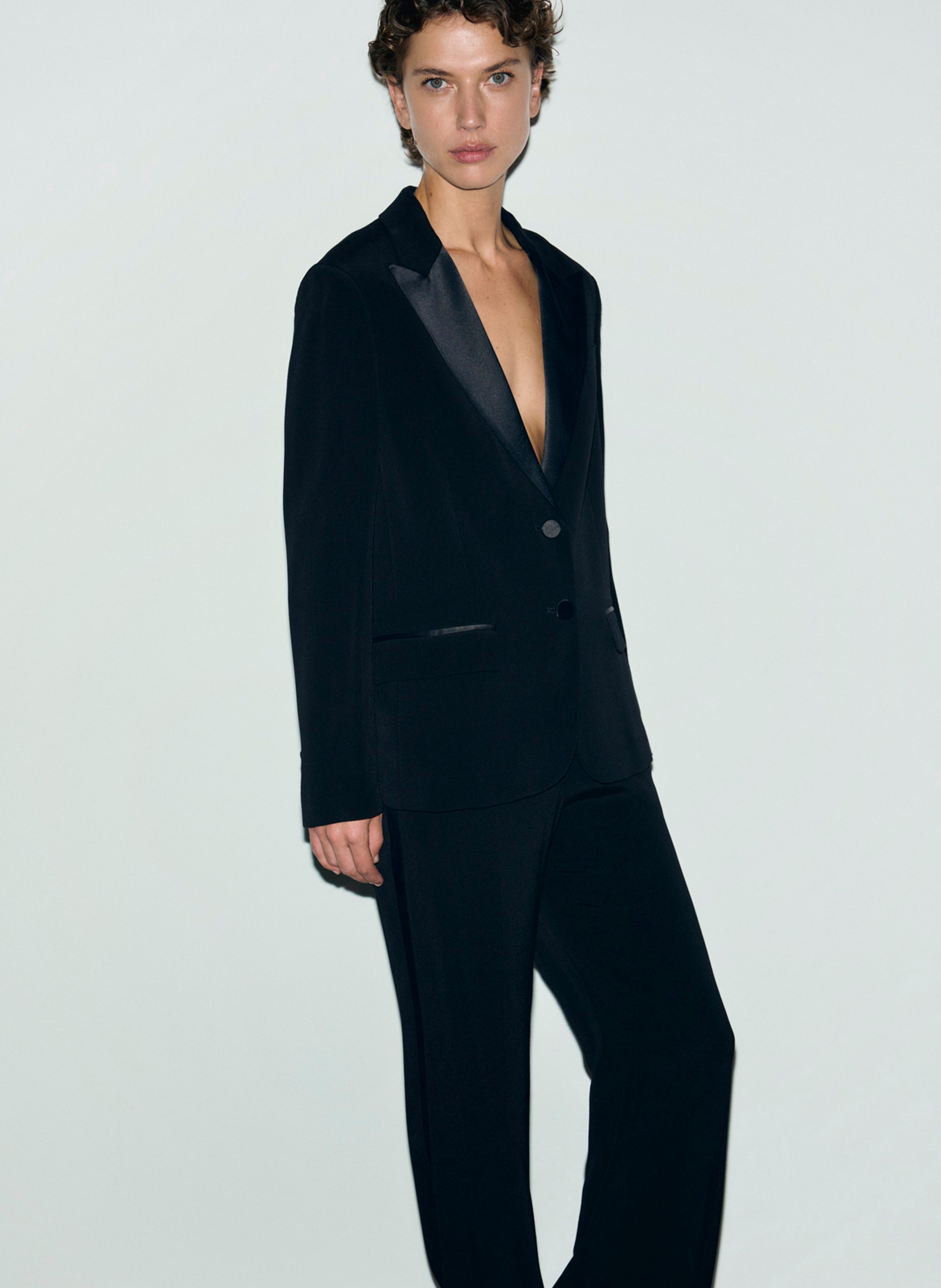 Einfarbiger, gerader Smoking-Blazer mit Reverskragen GERARD DAREL Schwarz