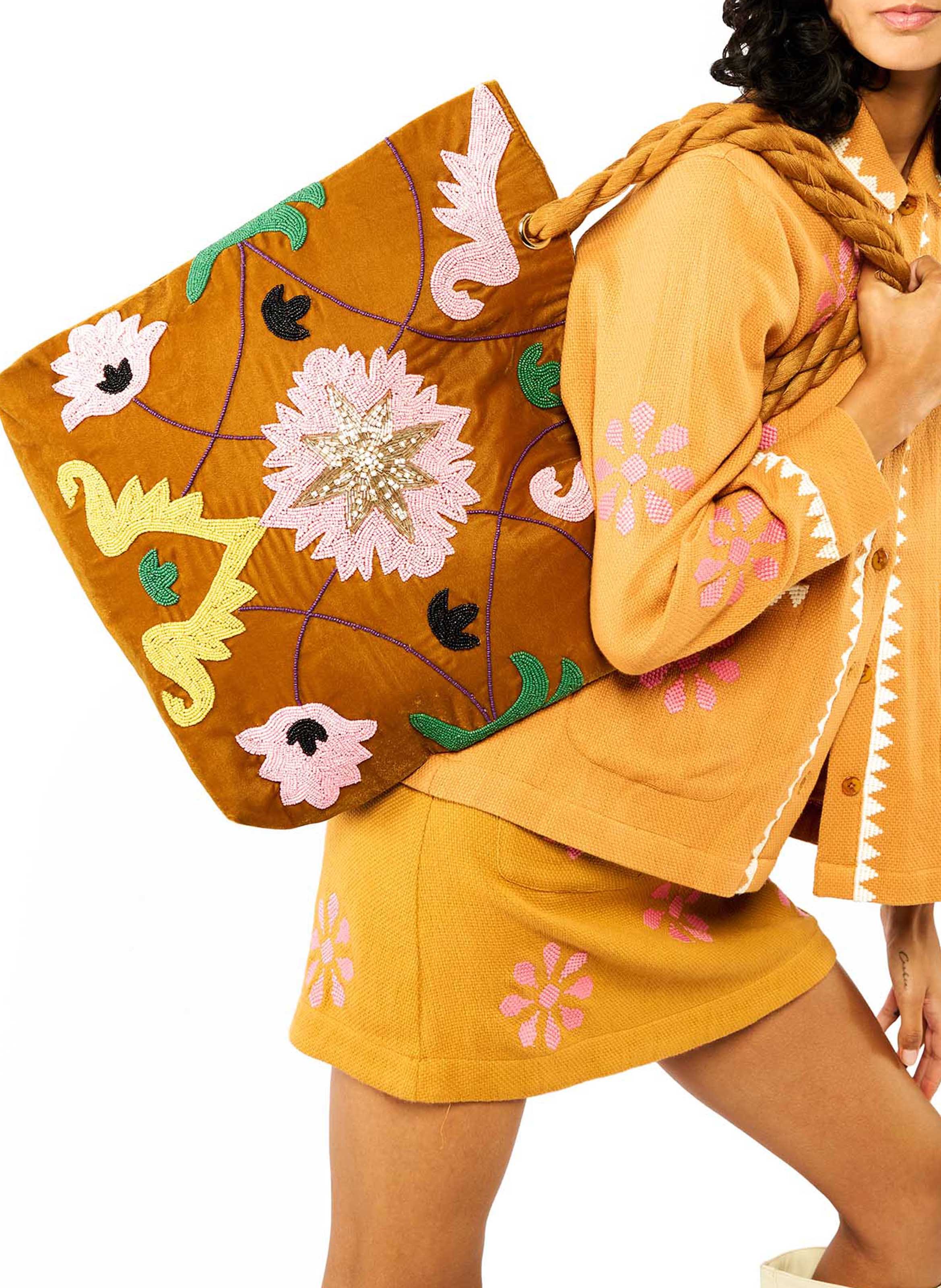 Beaded tote bag WILD Brown