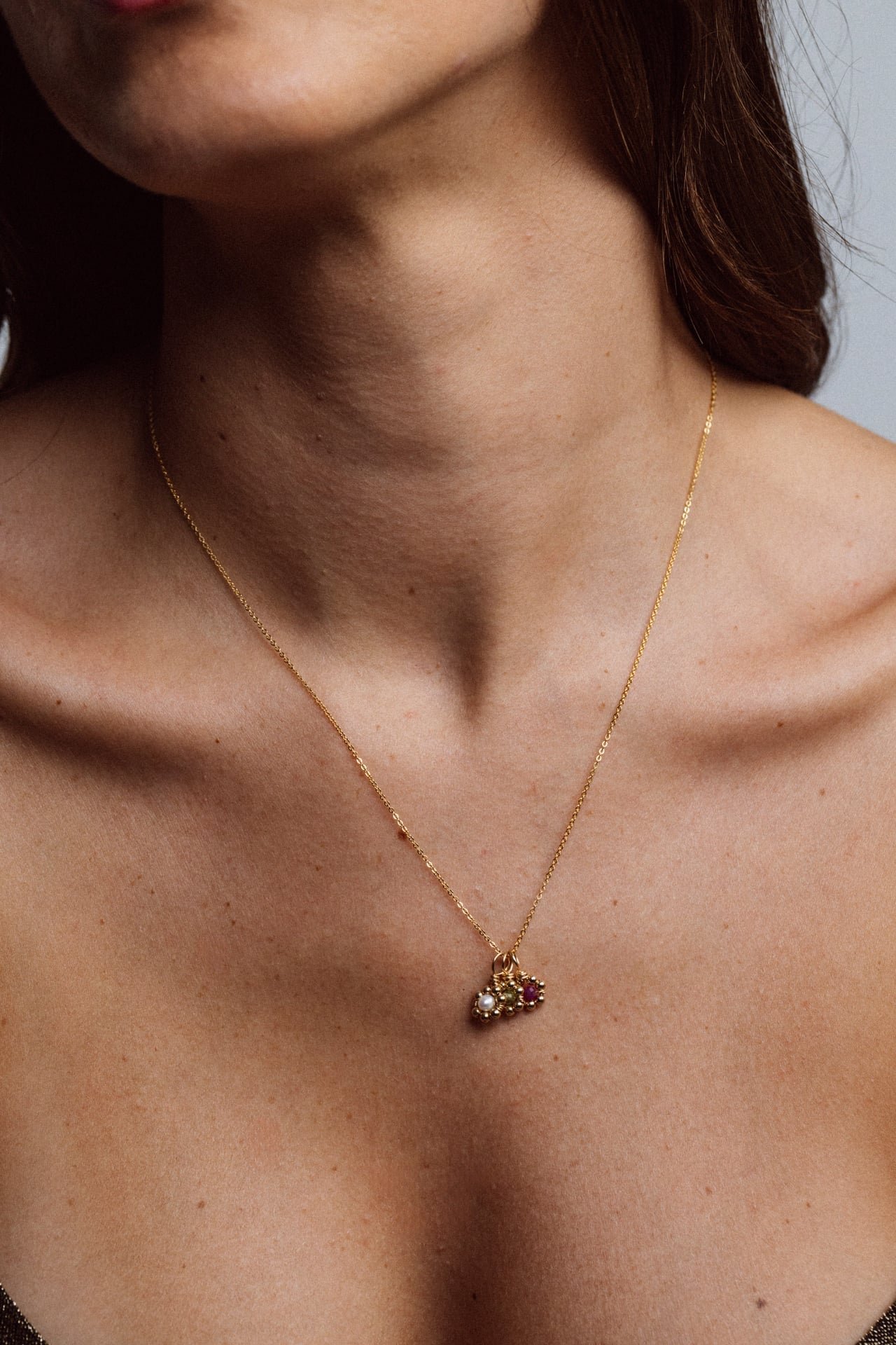 Daisy pendant - ruby YAY Golden