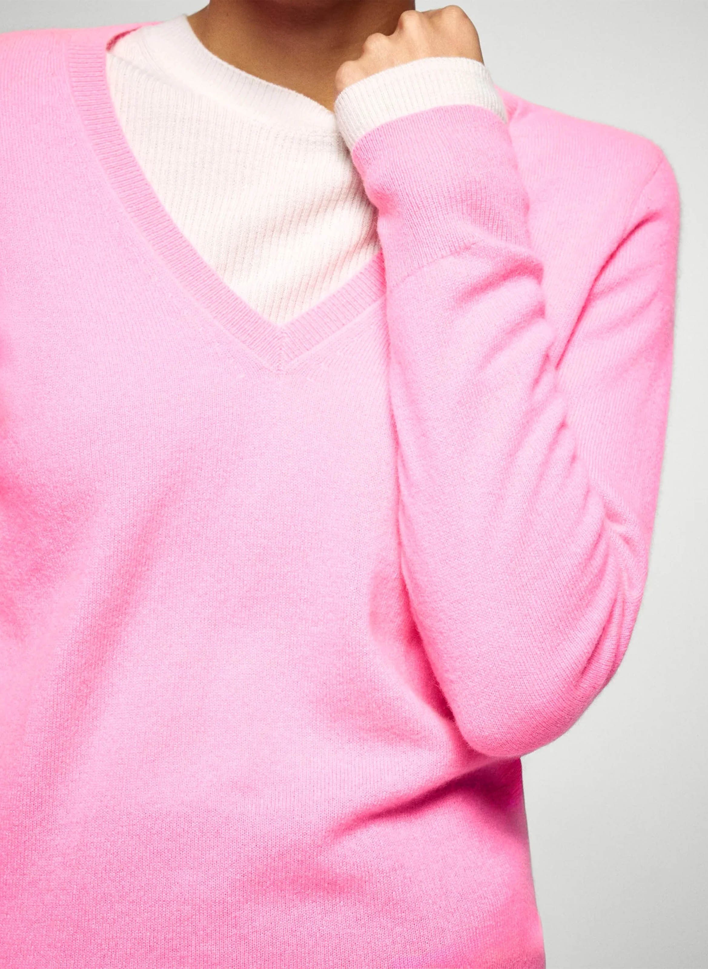 V-neck oversized cashmere sweater FROM FUTURE Pink