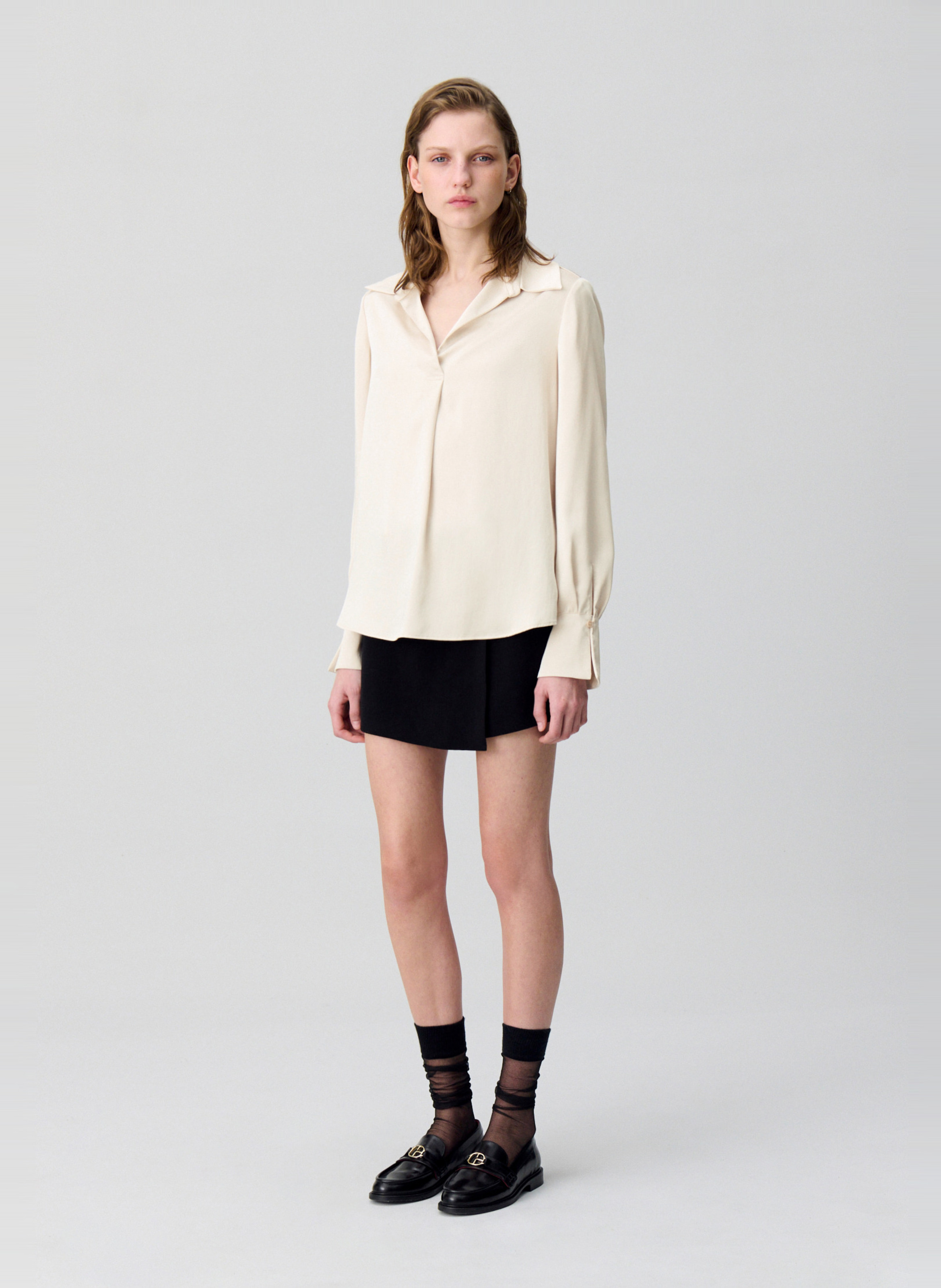 Top droit col V effet satiné à jeux de plis CLAUDIE PIERLOT Beige