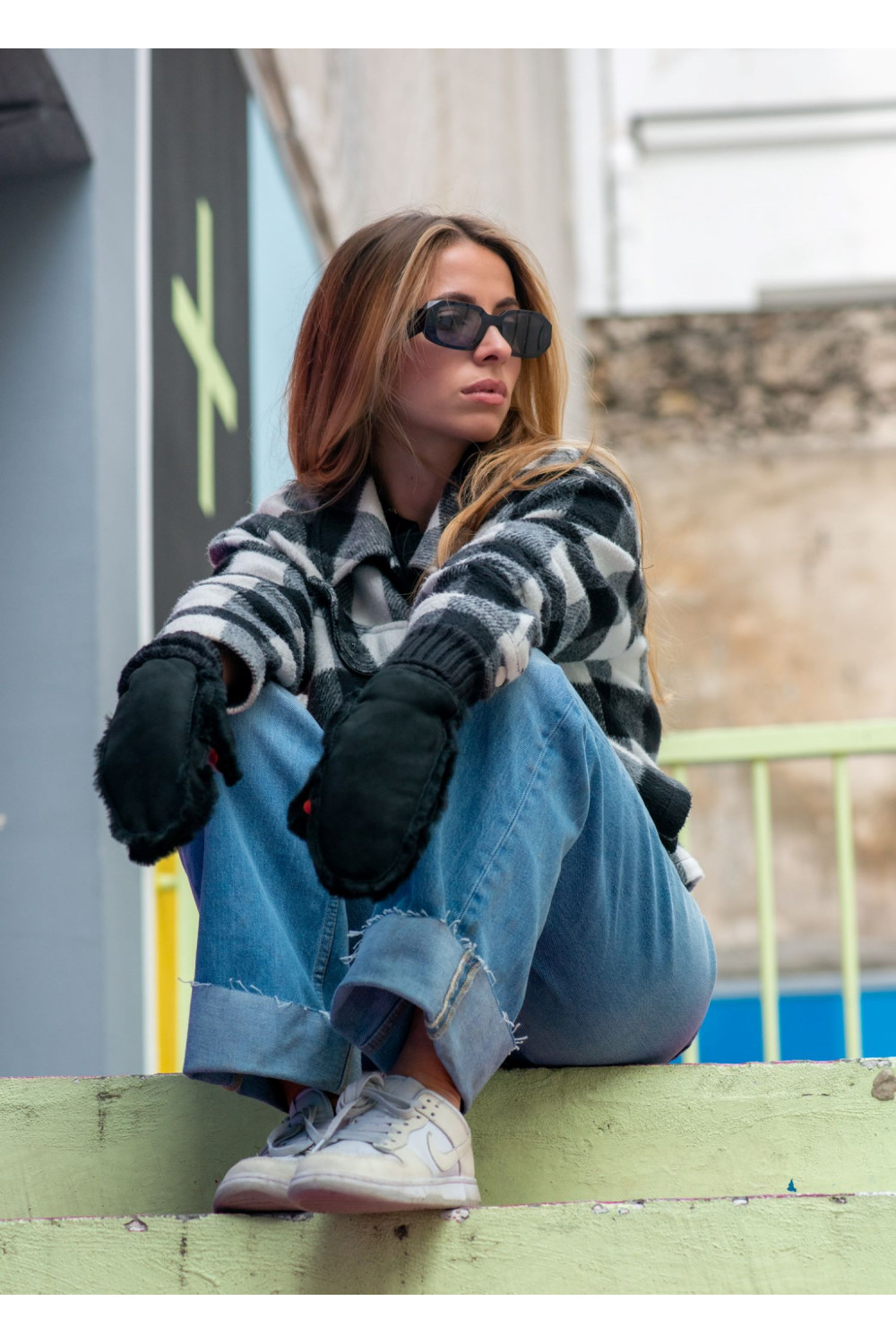 Erika double-face leather mittens Black