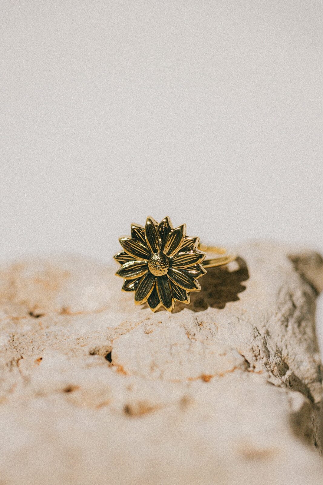 Silver-plated flower ring MONSIEUR SIMONE Golden