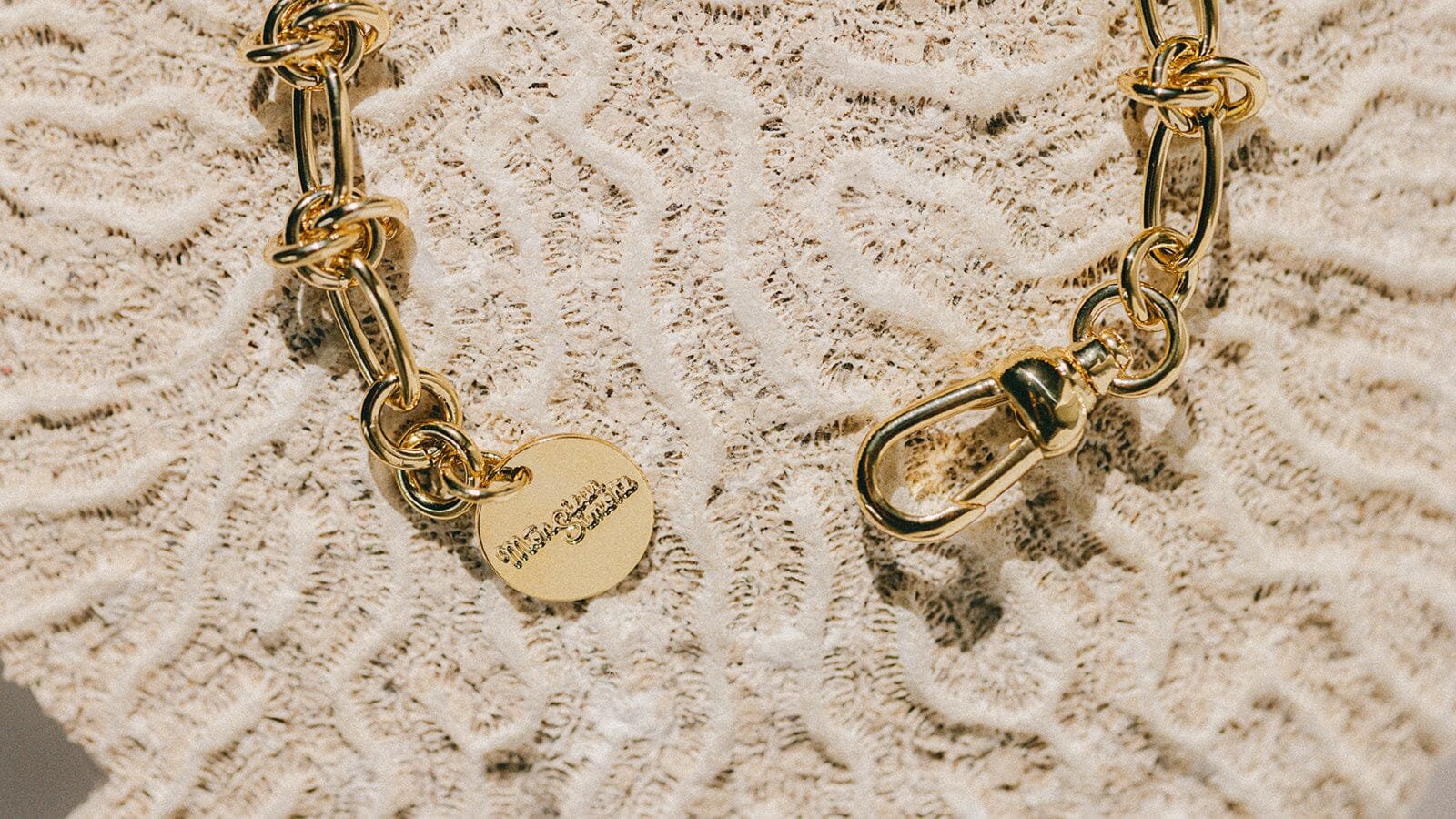 Fine gold bracelet Golden