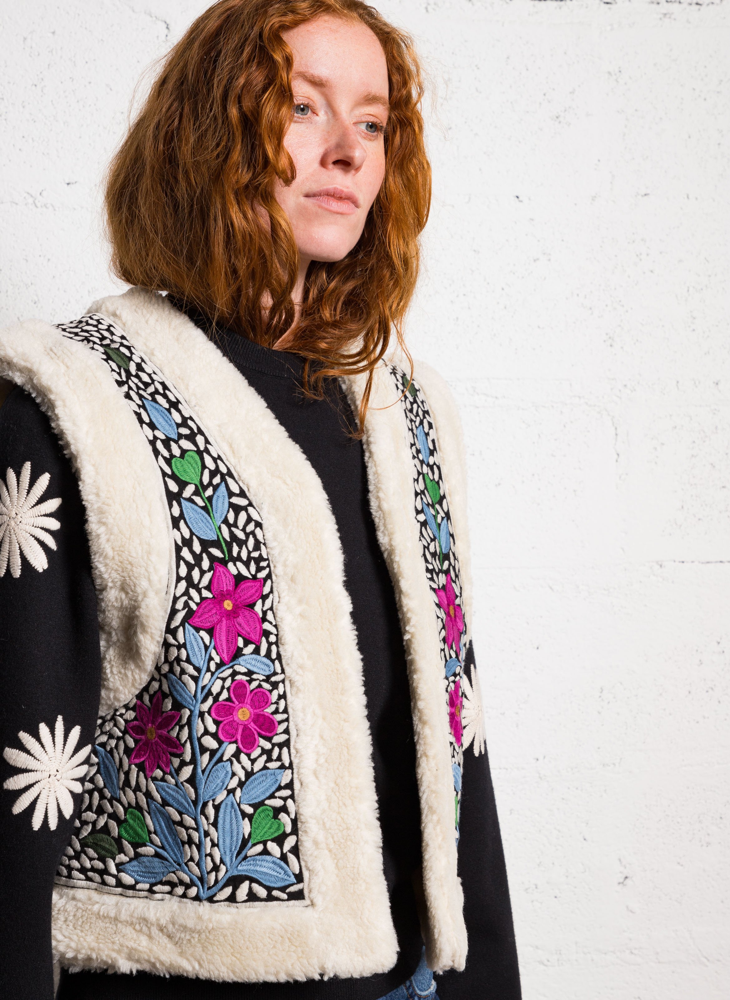 Geborduurde mouwloze jas FABIENNE CHAPOT Zwart