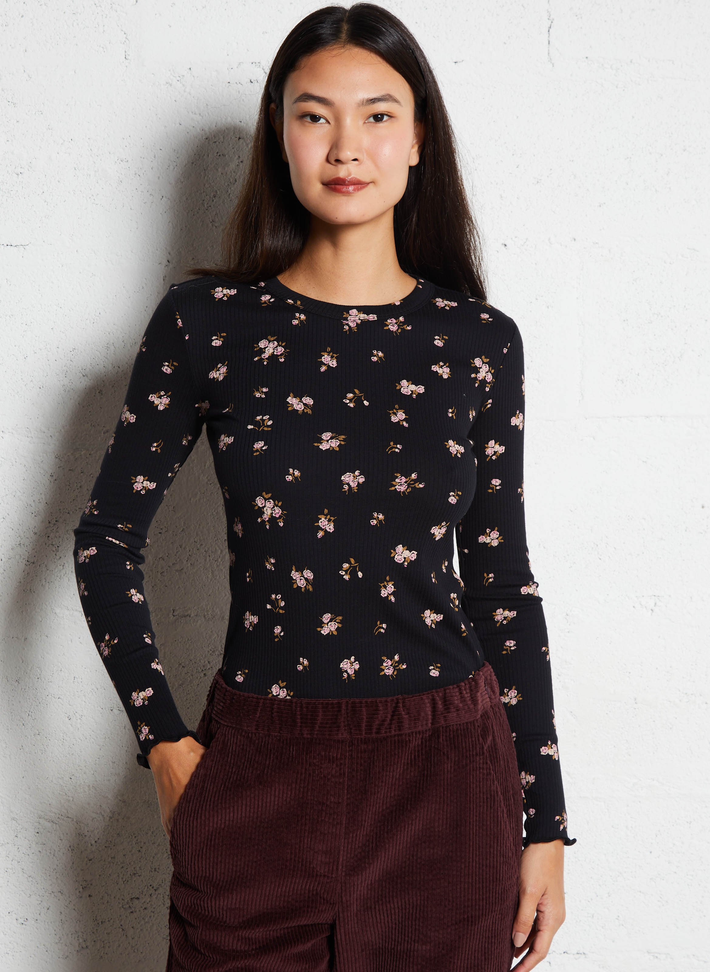 Gerade geschnittenes T-Shirt mit Rundhalsausschnitt und Blumenmuster aus Baumwollmischung DES PETITS HAUTS Schwarz