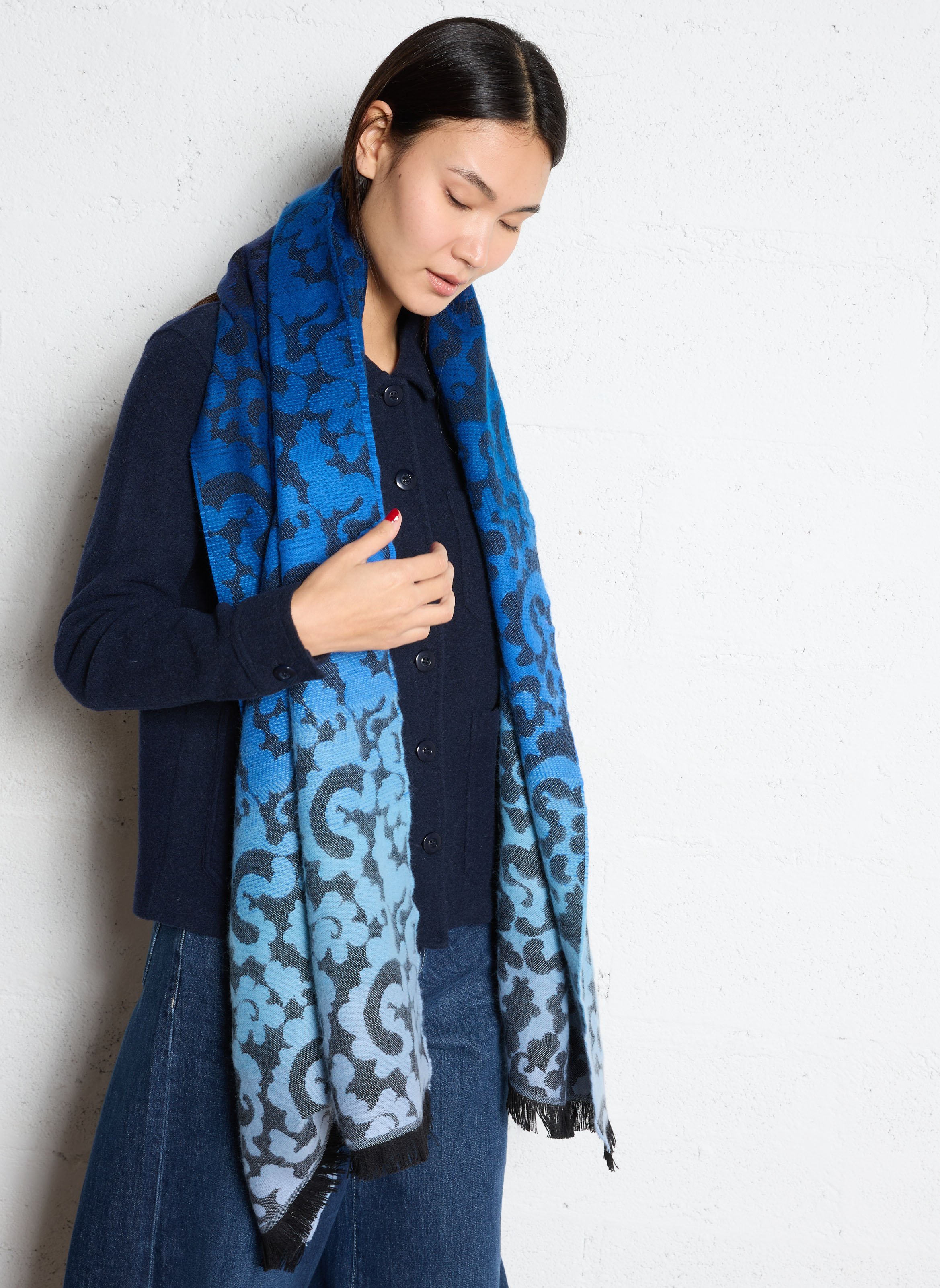 Echarpe jacquard fleurs AU PRINTEMPS PARIS Bleu