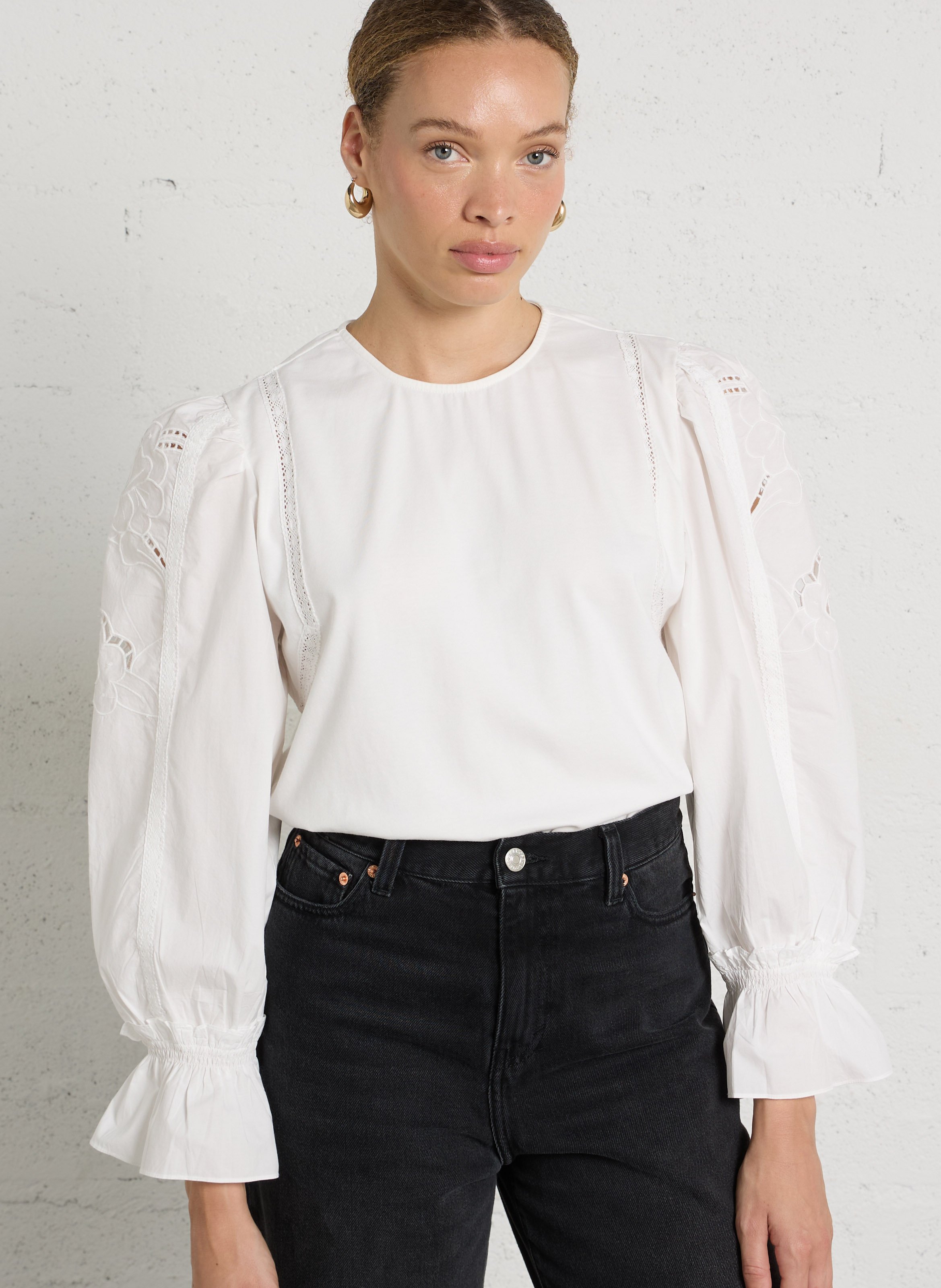 Straight top with embroidered sleeves DES PETITS HAUTS Beige
