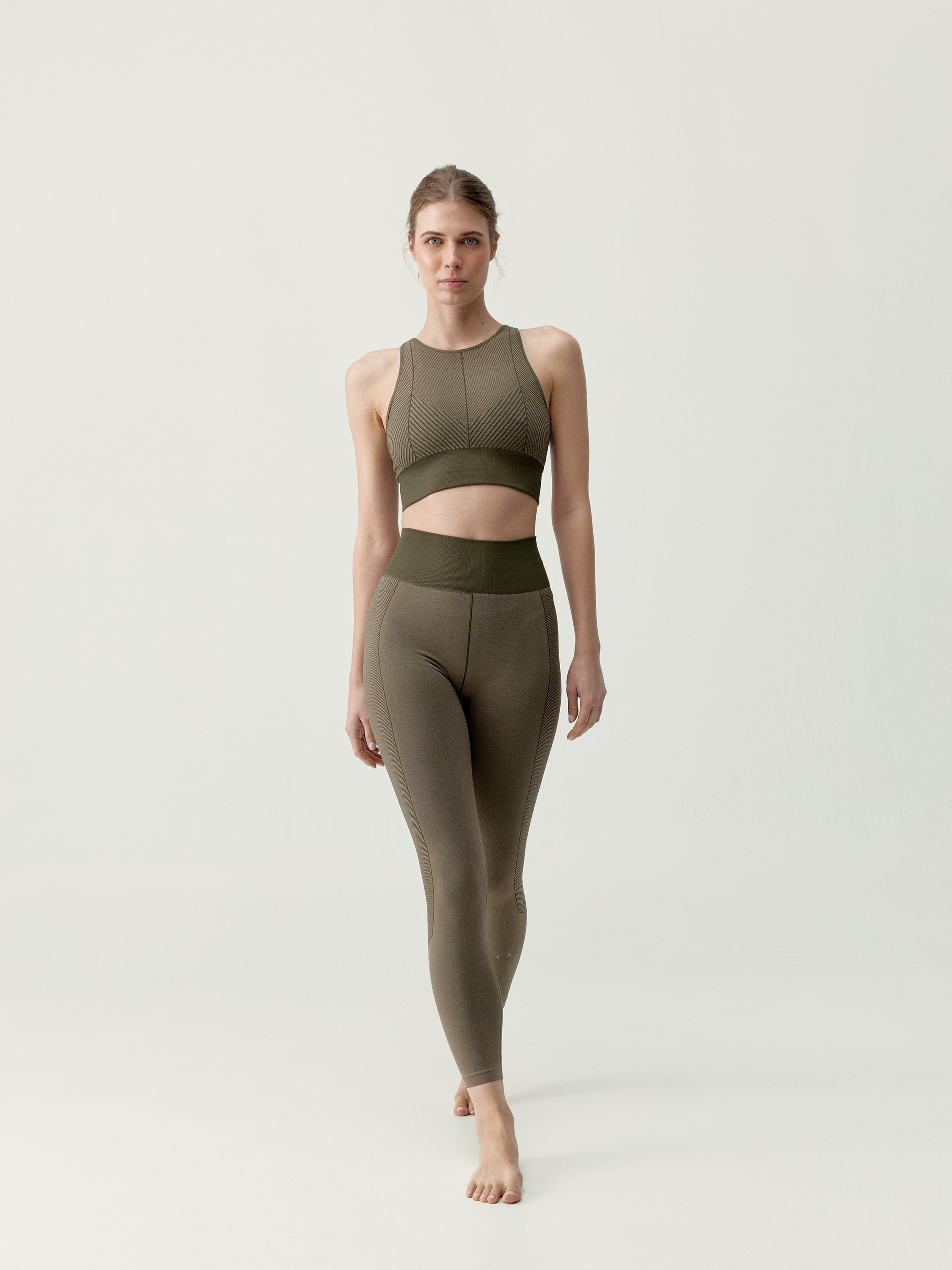 Women's NUBE medium-high support sports bra with removable pads BORN Khaki