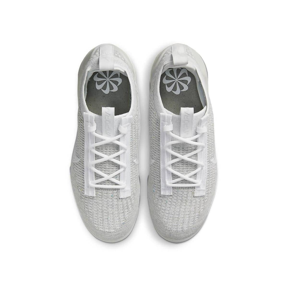 Low-top trainers NIKE White