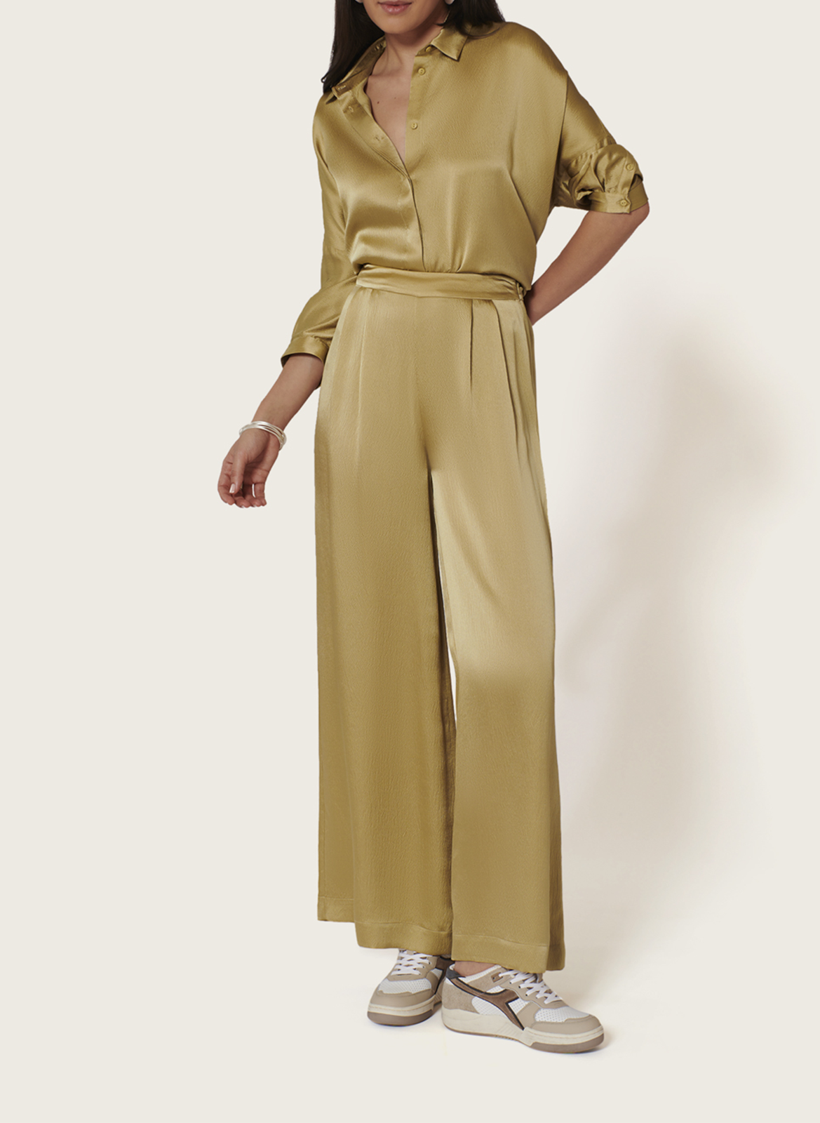 Wijde, zijden broek met hoge taille en ceintuur KARMA KOMA Beige