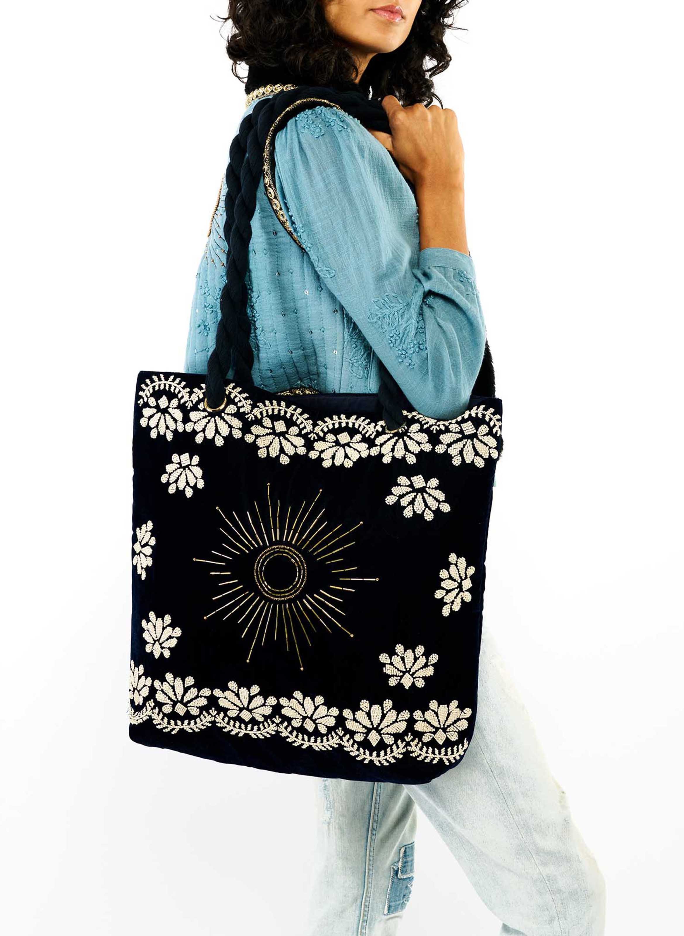 Embroidered tote bag WILD Blue
