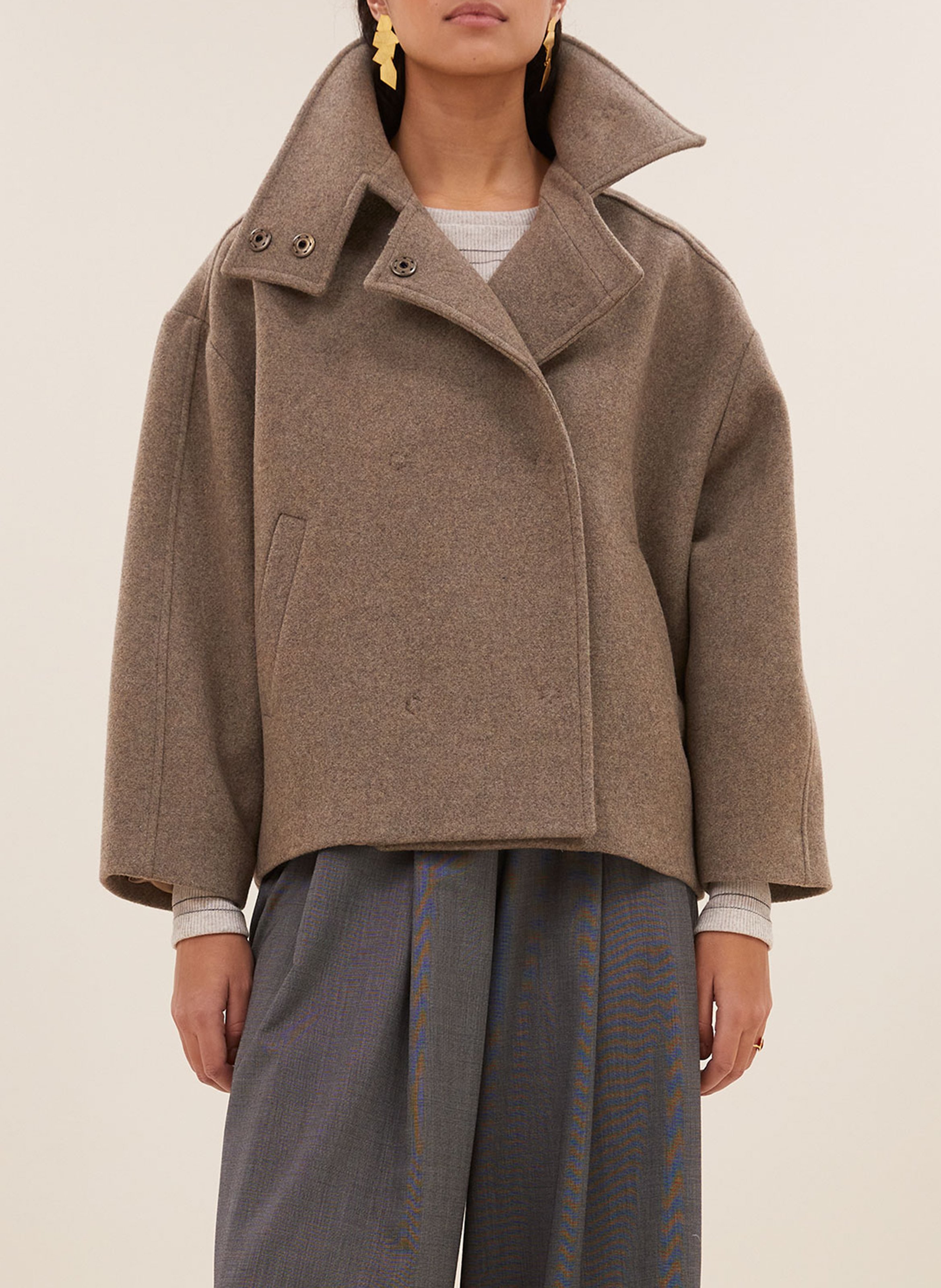 Korte oversized wollen jas in effen kleur BY BAR Beige