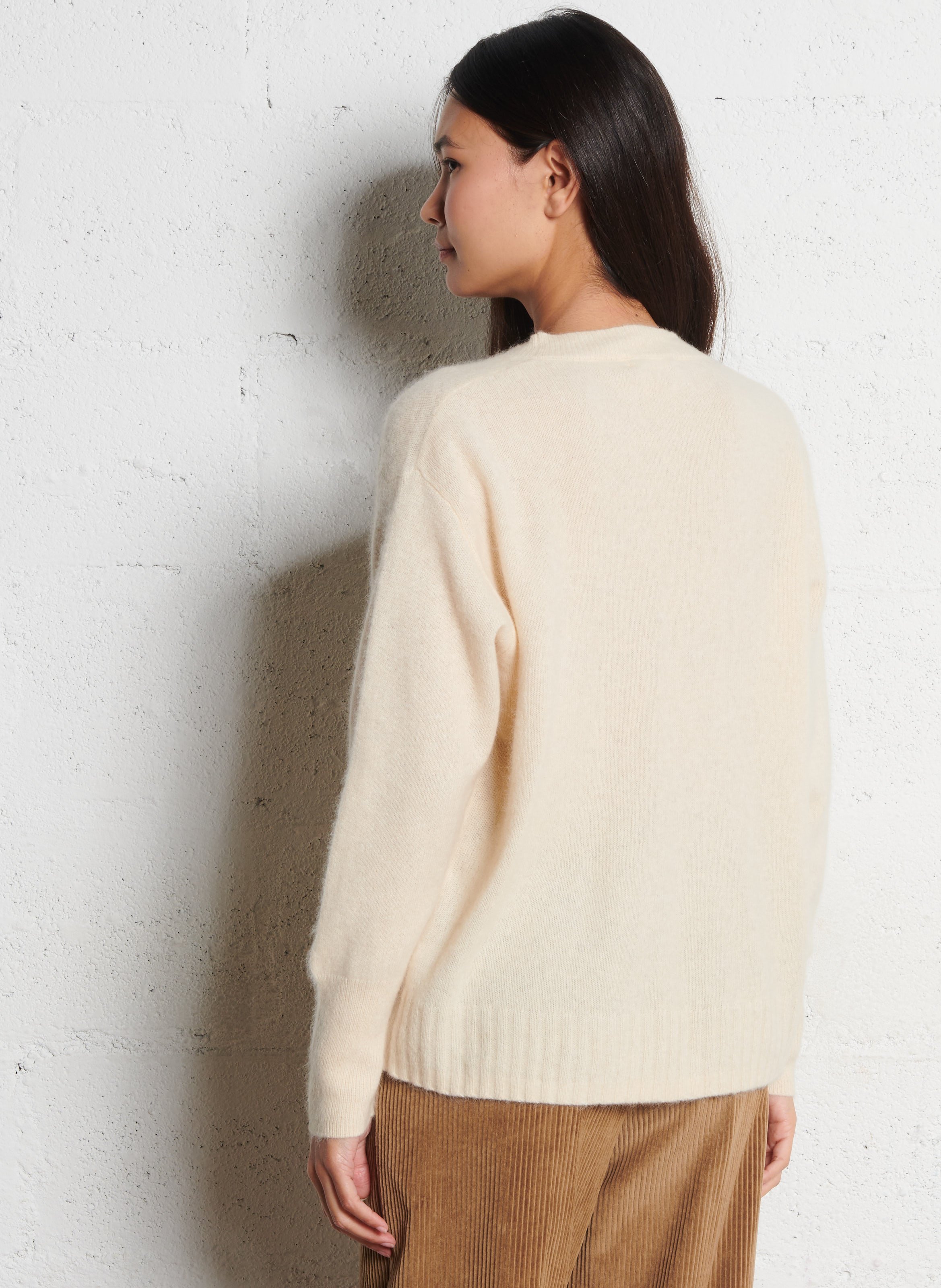 Pull col V en fourrure de raton laveur mélangée  MAJESTIC FILATURES Beige