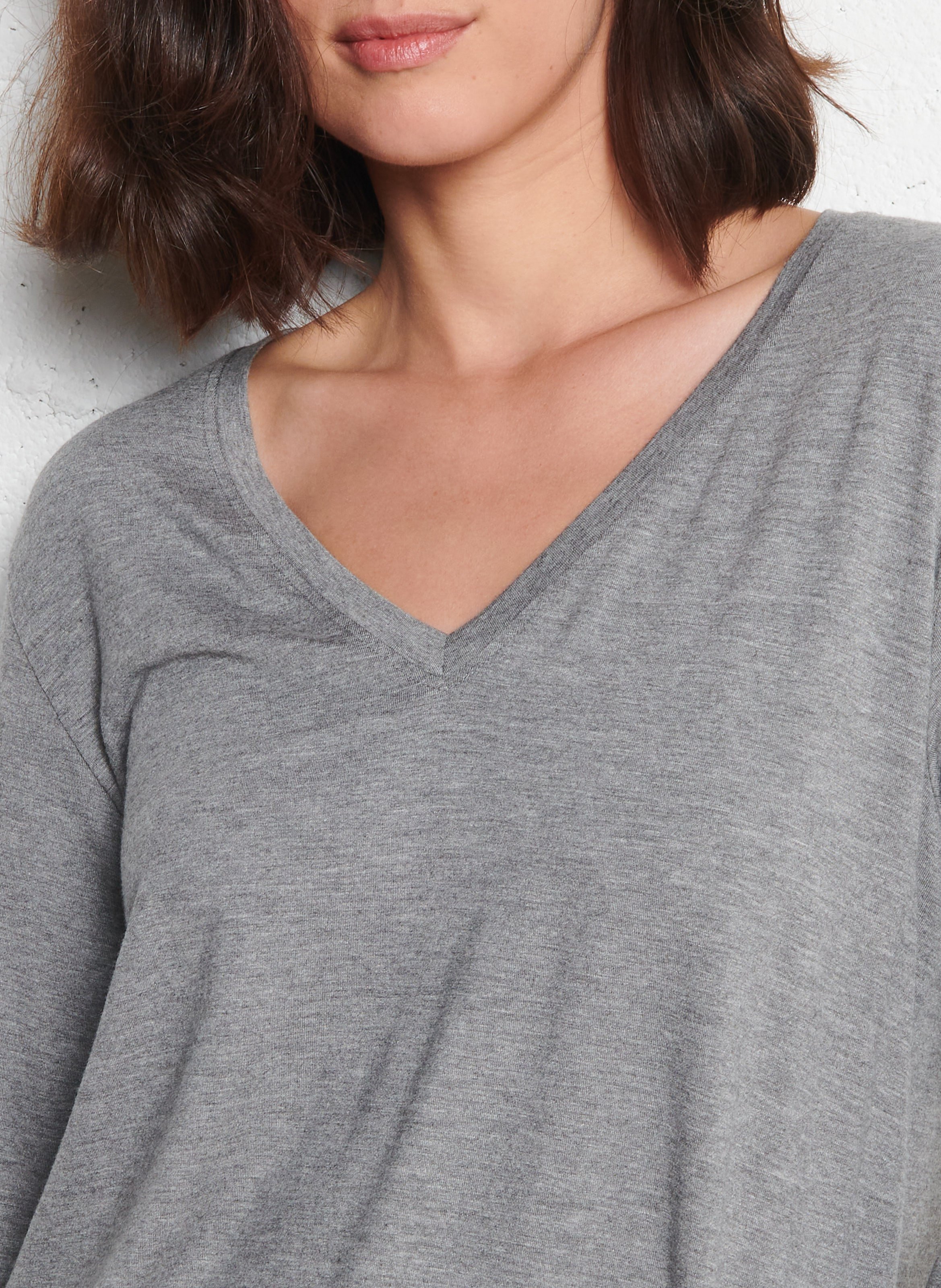 Tee-shirt droit col V MAJESTIC FILATURES Gris