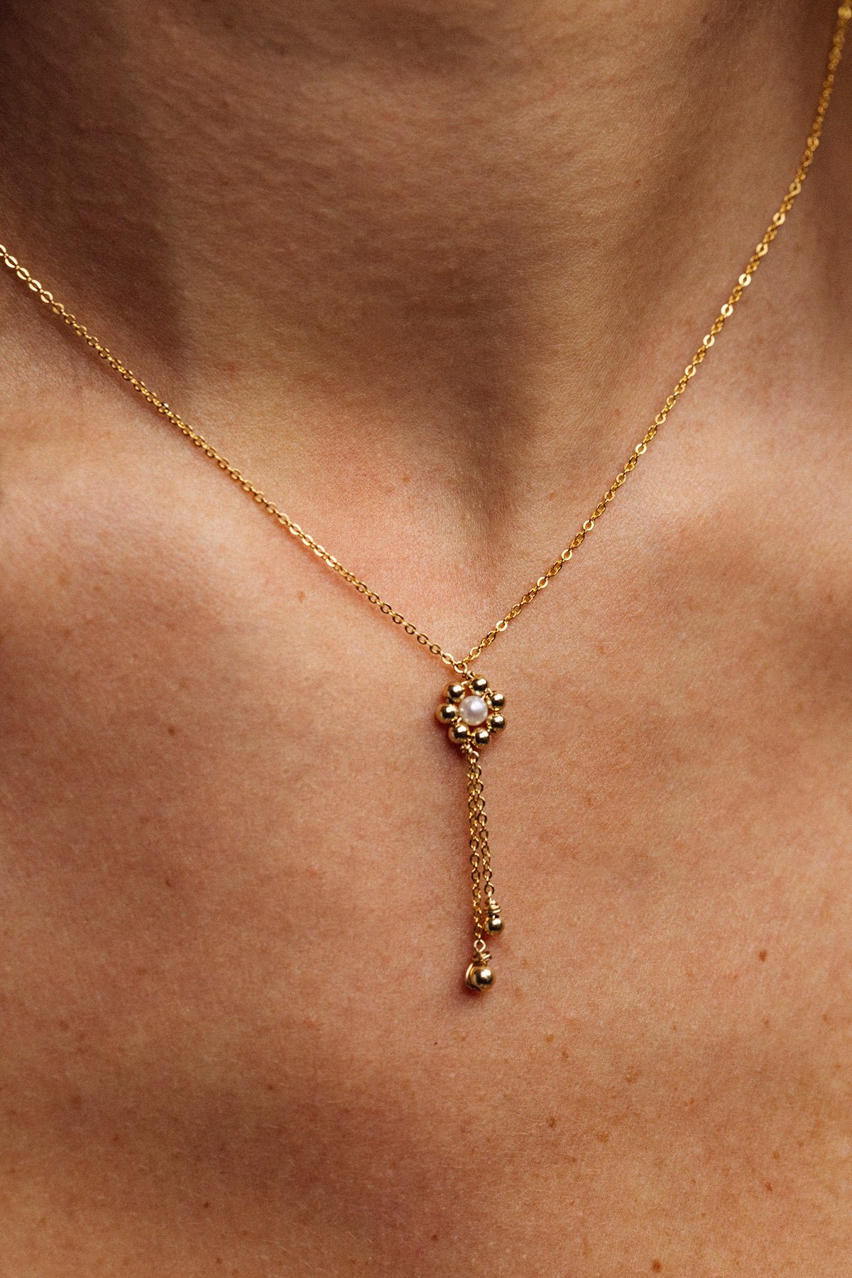 Daisy pearl tie necklace YAY Golden