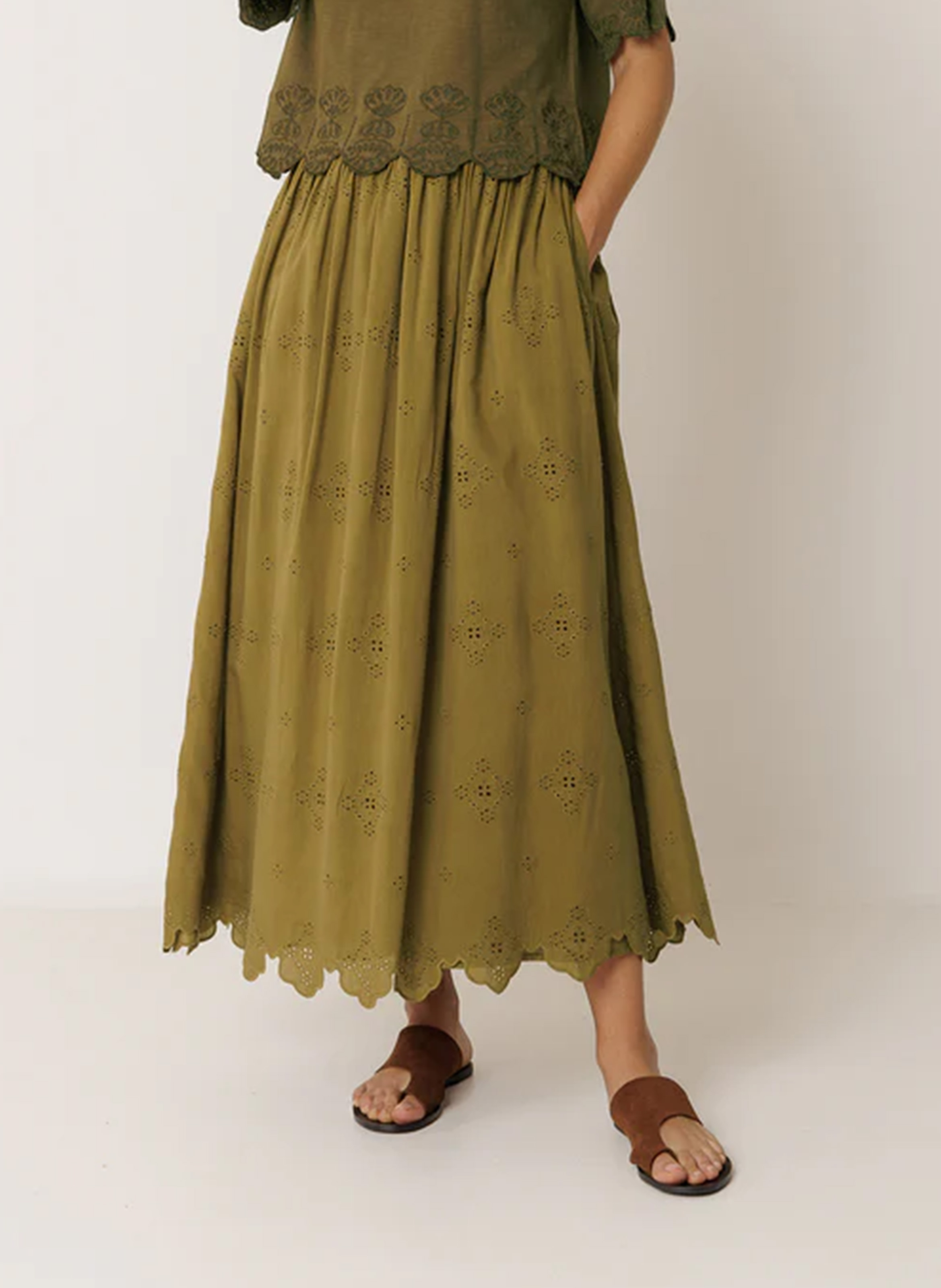 Jupe évasée élastique à broderies INDI & COLD