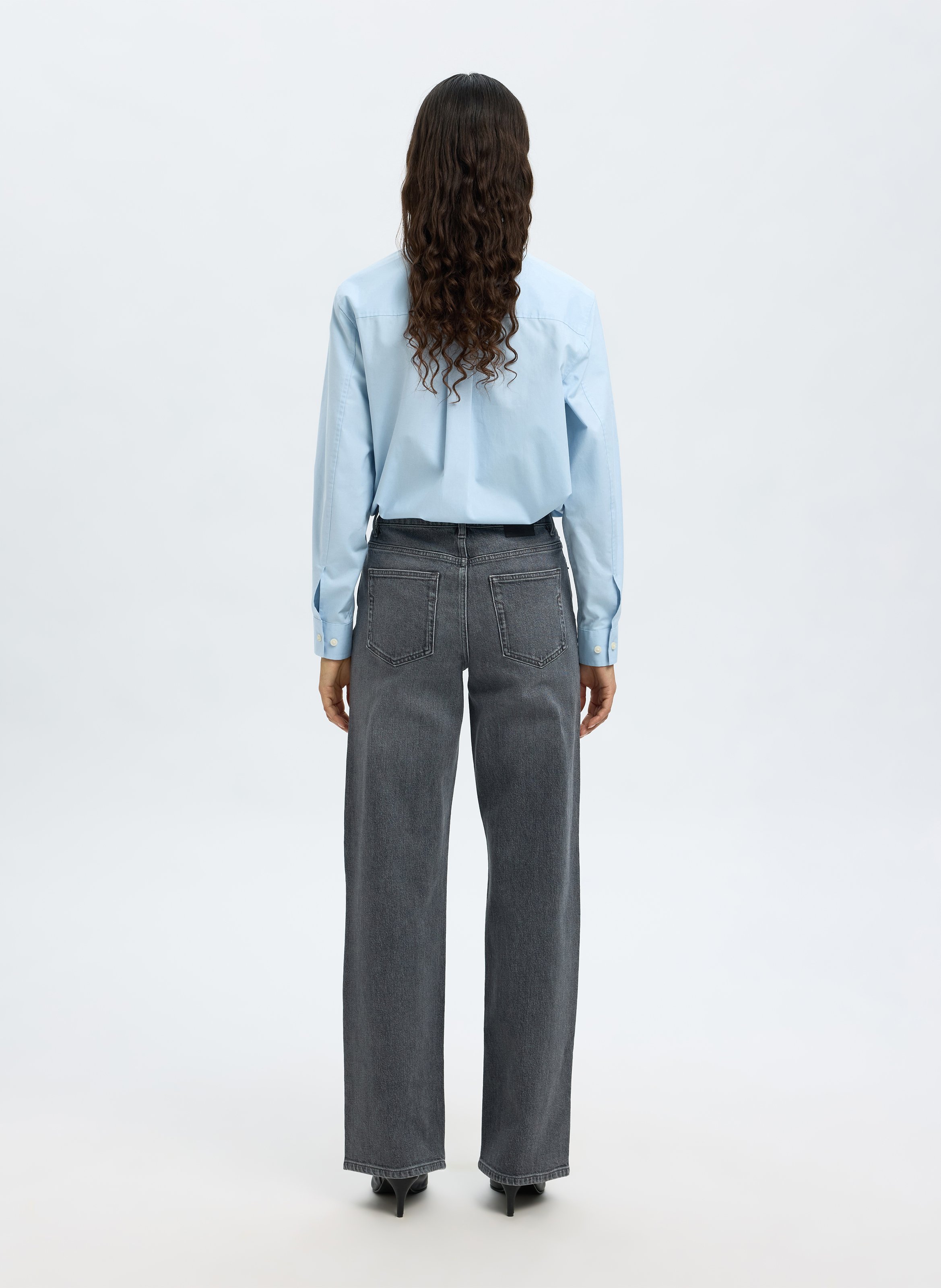 Ausgewaschene Bootcut-Jeans SELECTED Grau