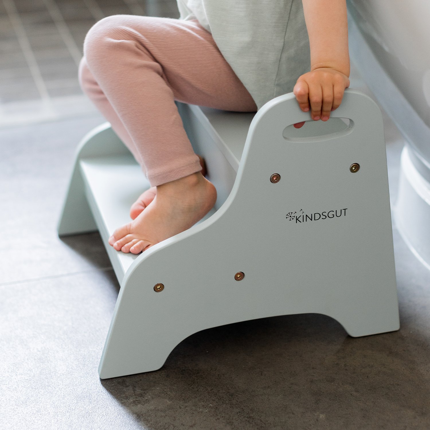 Kids' wooden step stool KINDSGUT Green