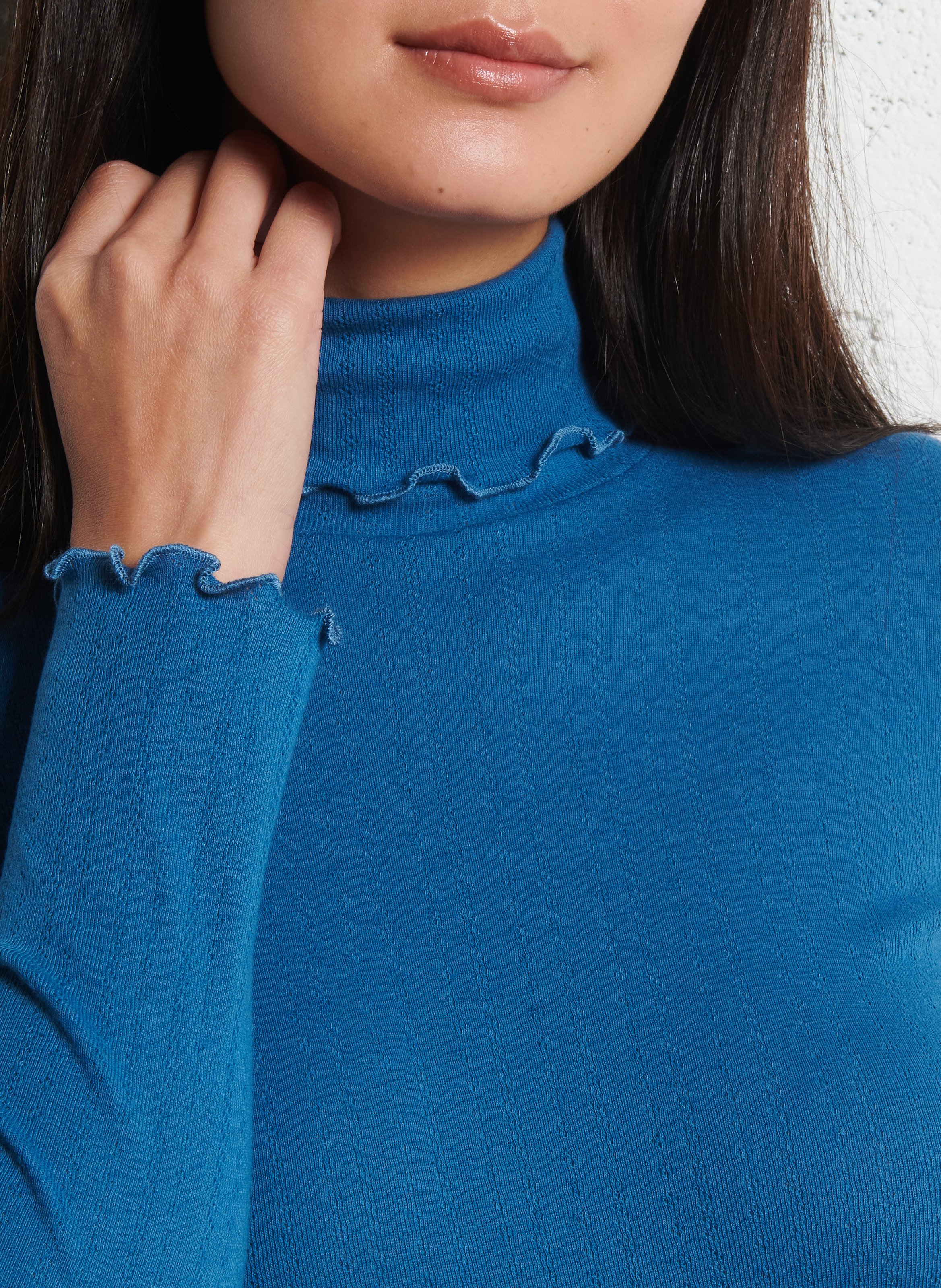 Straight turtleneck in pointelle knit Blue