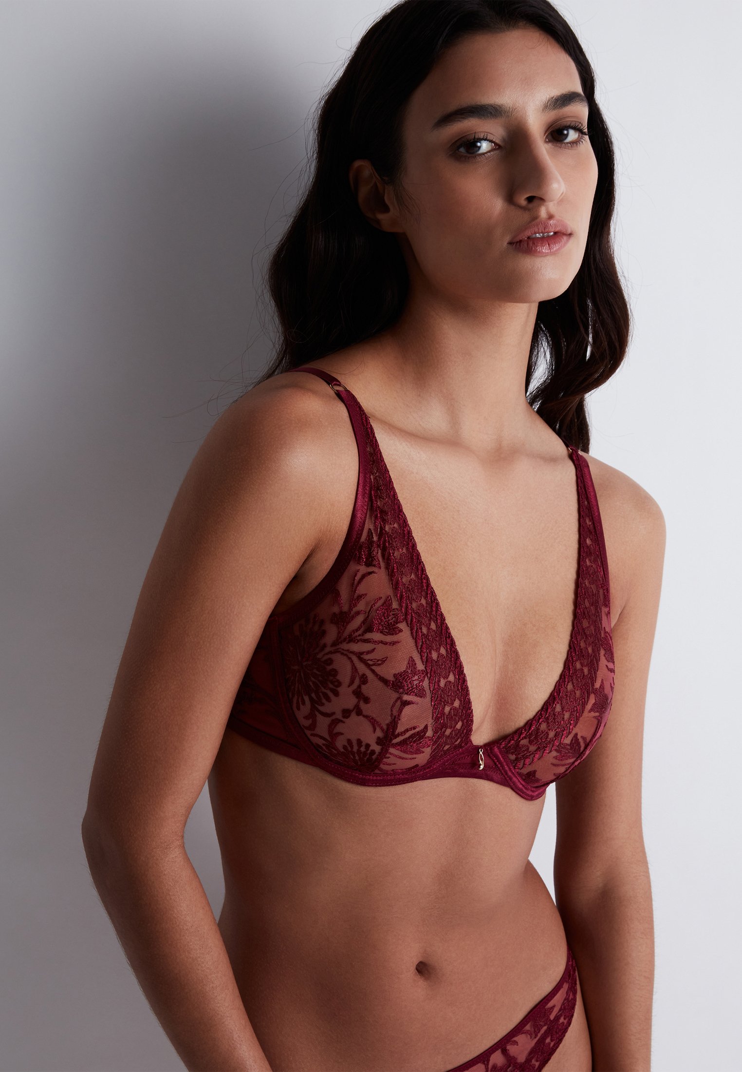 A la Folie kohl black underwired triangle bra AUBADE Red