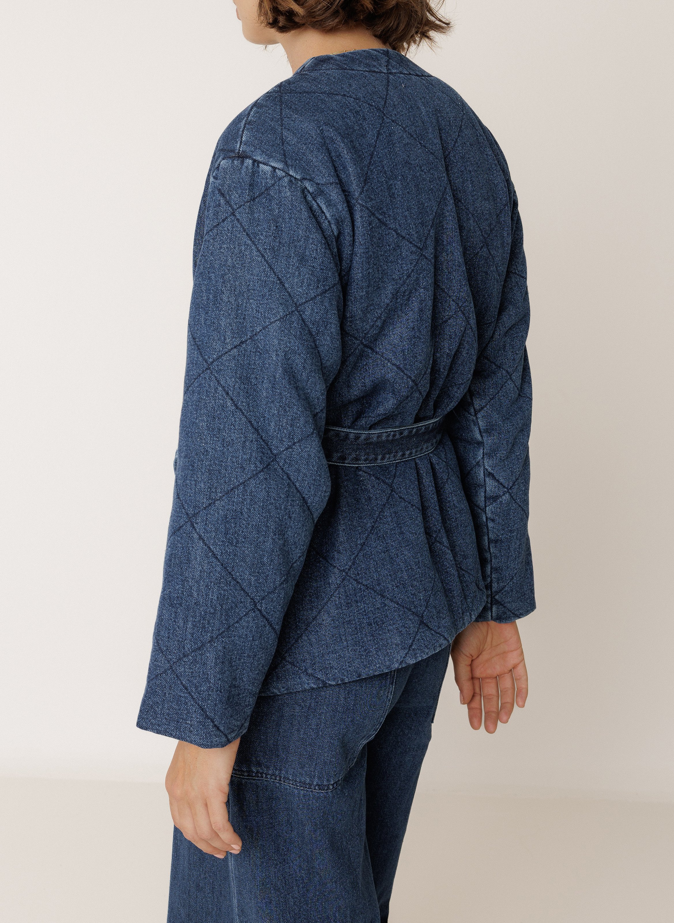 Gepolsterte Denimjacke mit Gürtel INDI & COLD Blau